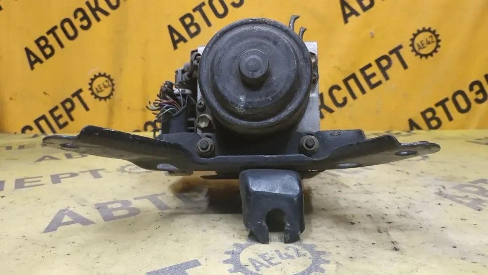 https://ycs.partsauto.market/partsauto-images/thmbs/userImages/87497919e31020c6b1c735431d06908a/part/bf29d142-1edb-41c1-bcf4-d76ffa51a475_1779781851002.jpg