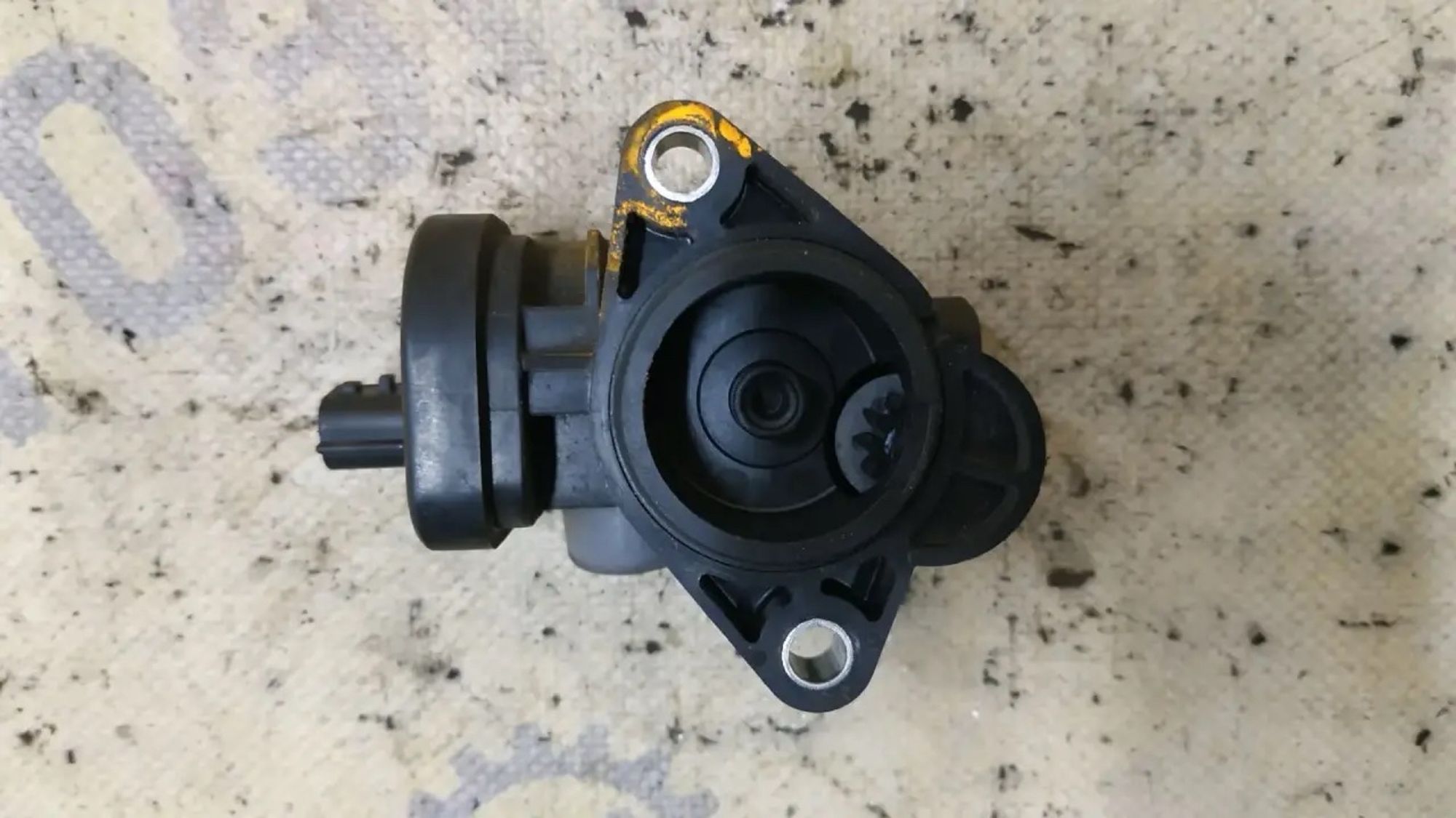 https://ycs.partsauto.market/partsauto-images/thmbs/userImages/87497919e31020c6b1c735431d06908a/part/c0ab2337-f5f5-42b2-ab6f-c8b442586a77_1784789550452.jpg