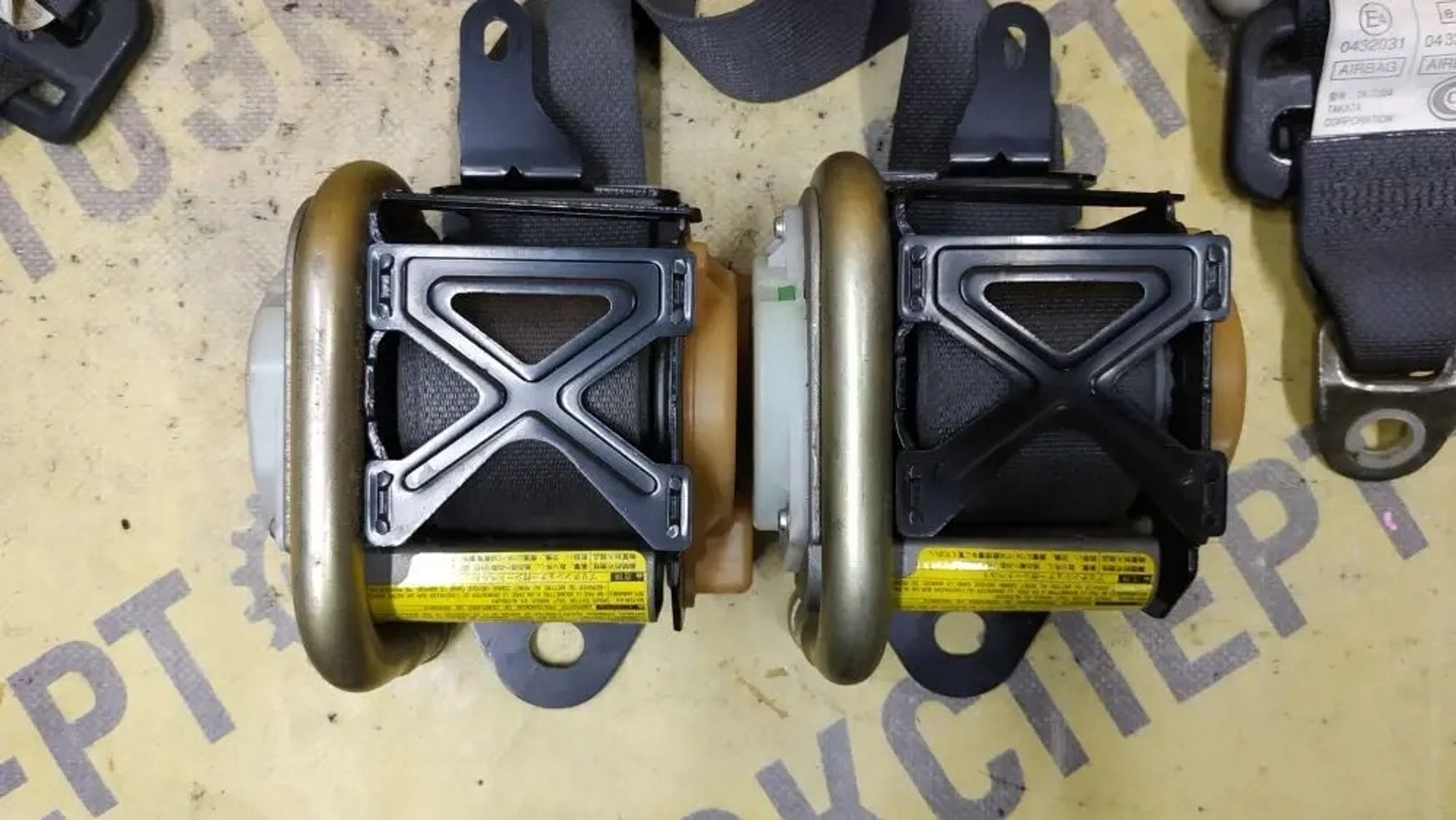 https://ycs.partsauto.market/partsauto-images/thmbs/userImages/87497919e31020c6b1c735431d06908a/part/c1f99fd0-274a-4393-a47a-51da73bed1d8_1780814100169.jpg