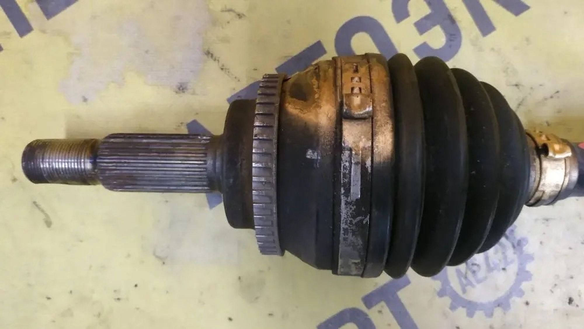 https://ycs.partsauto.market/partsauto-images/thmbs/userImages/87497919e31020c6b1c735431d06908a/part/c3234826-7338-48e5-a406-ec6fff02ca4f_1777962472647.jpg
