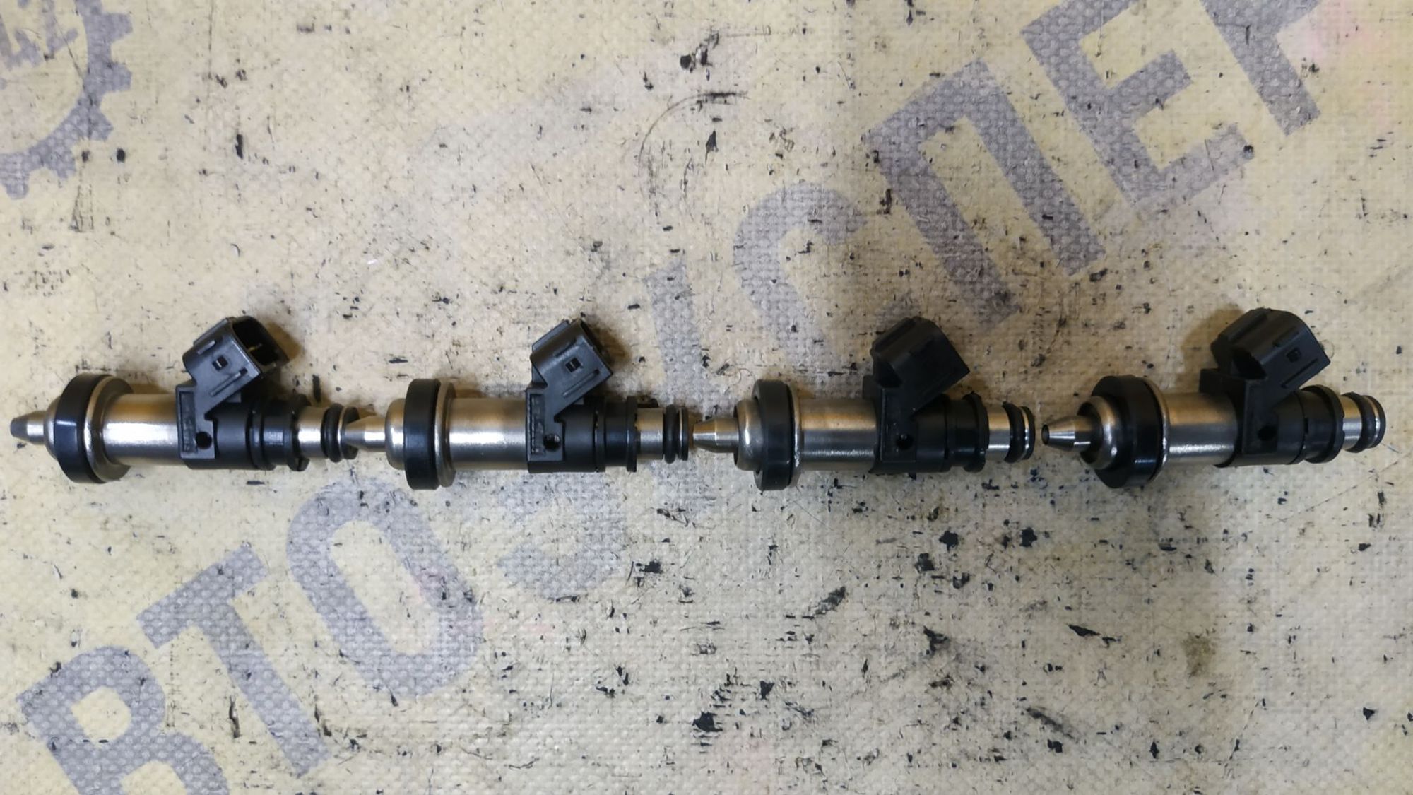https://ycs.partsauto.market/partsauto-images/thmbs/userImages/87497919e31020c6b1c735431d06908a/part/c36c4ece-5308-4edb-a170-3b093c23f315_1786355258907.jpg