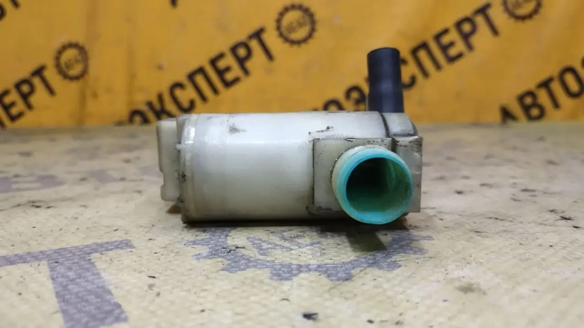 https://ycs.partsauto.market/partsauto-images/thmbs/userImages/87497919e31020c6b1c735431d06908a/part/c5b1dc2d-f870-4dbe-9bfd-c1a7df78380e_1788613565761.jpg