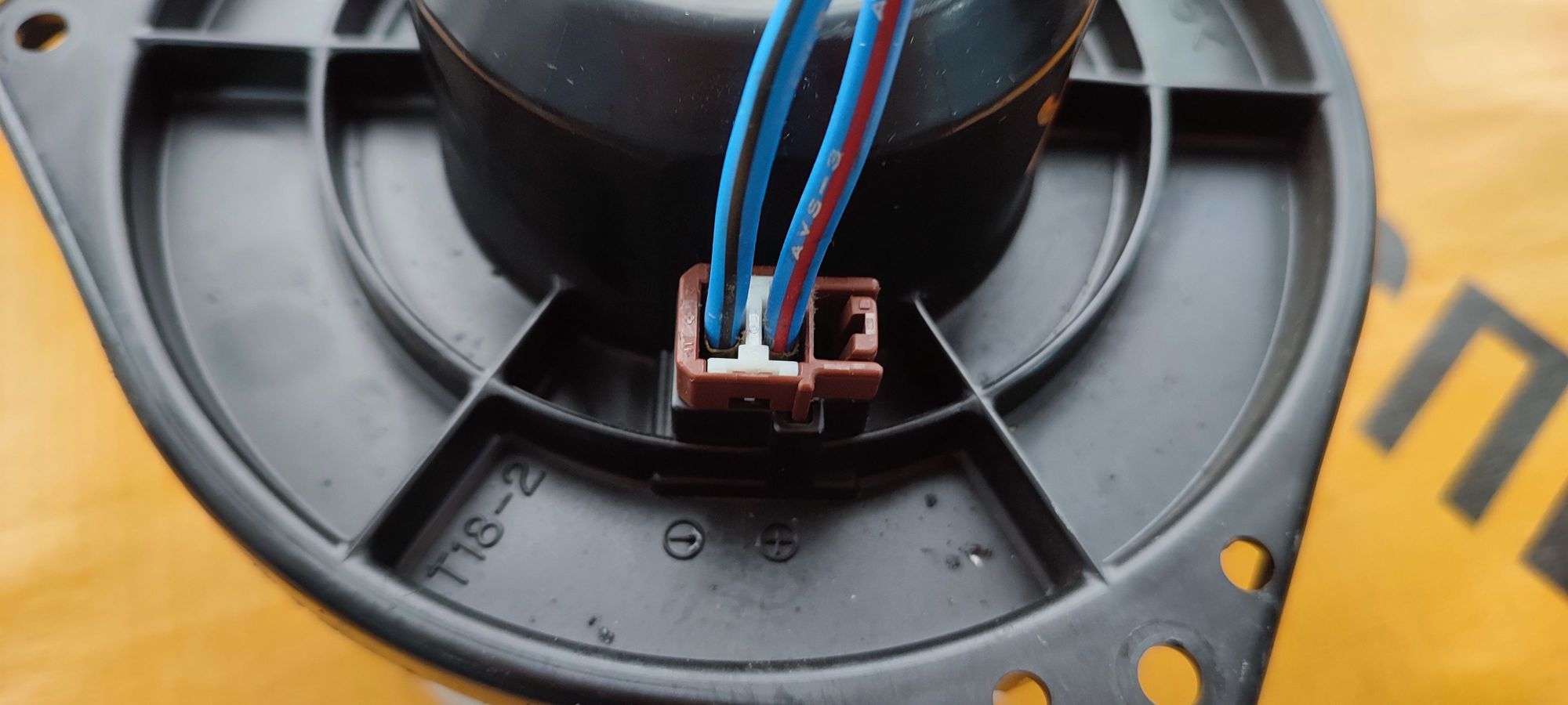 https://ycs.partsauto.market/partsauto-images/thmbs/userImages/87497919e31020c6b1c735431d06908a/part/c66de668-5b89-435f-a55d-42bba41d4cf8_1711506598115.jpg
