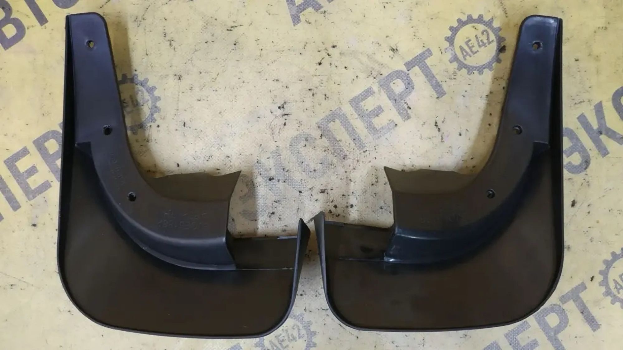 https://ycs.partsauto.market/partsauto-images/thmbs/userImages/87497919e31020c6b1c735431d06908a/part/c84230f4-6e1d-47c1-98cf-d3d452f56c16_1786604629070.jpg