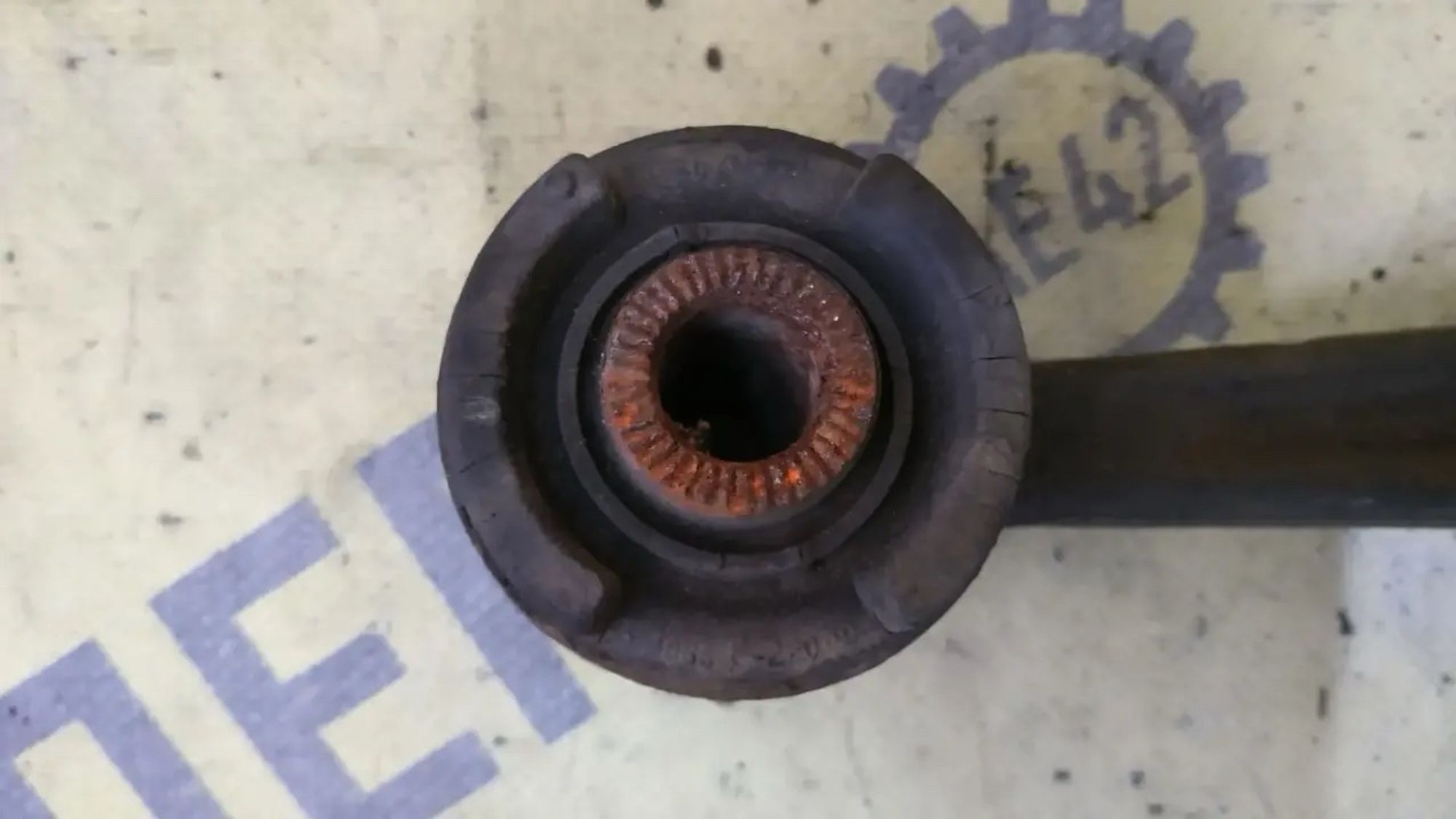 https://ycs.partsauto.market/partsauto-images/thmbs/userImages/87497919e31020c6b1c735431d06908a/part/c9b01993-22b8-4a0a-b71d-2cc3025b1f8e_1782204955102.jpg