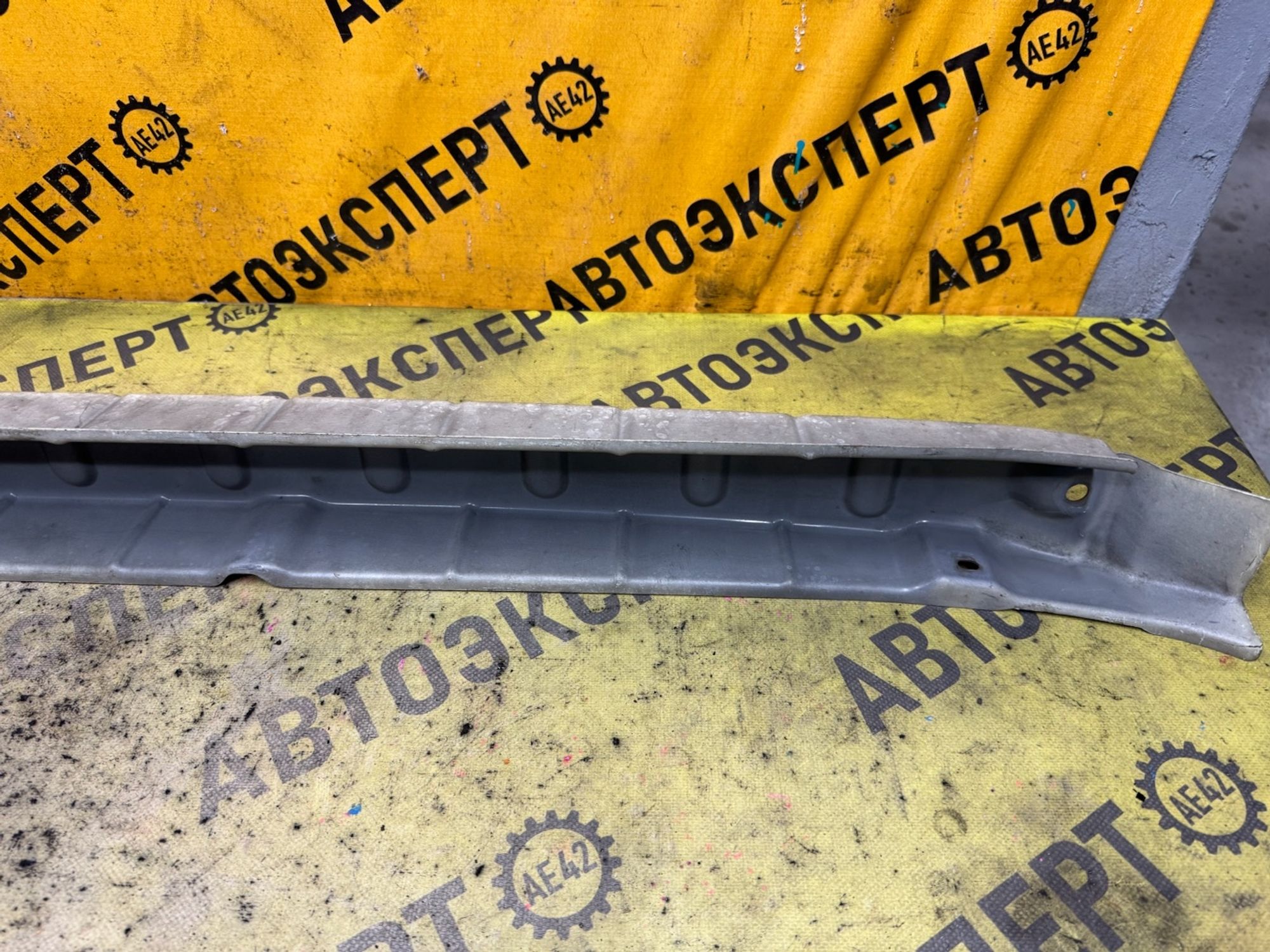 https://ycs.partsauto.market/partsauto-images/thmbs/userImages/87497919e31020c6b1c735431d06908a/part/c9ee1e8b-89eb-40d2-884a-a0fcce61ef3a_1787296018716.jpg