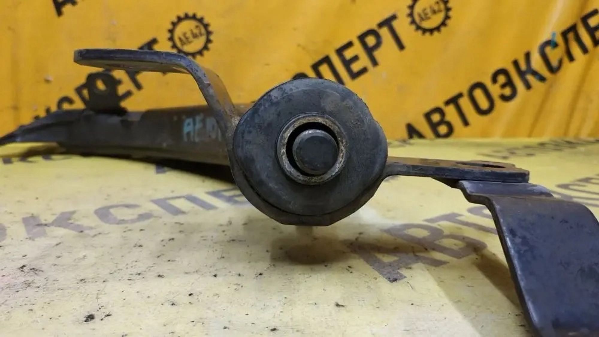 https://ycs.partsauto.market/partsauto-images/thmbs/userImages/87497919e31020c6b1c735431d06908a/part/ca2d245c-185d-4d36-9998-22822f32e7a7_1777523364865.jpg