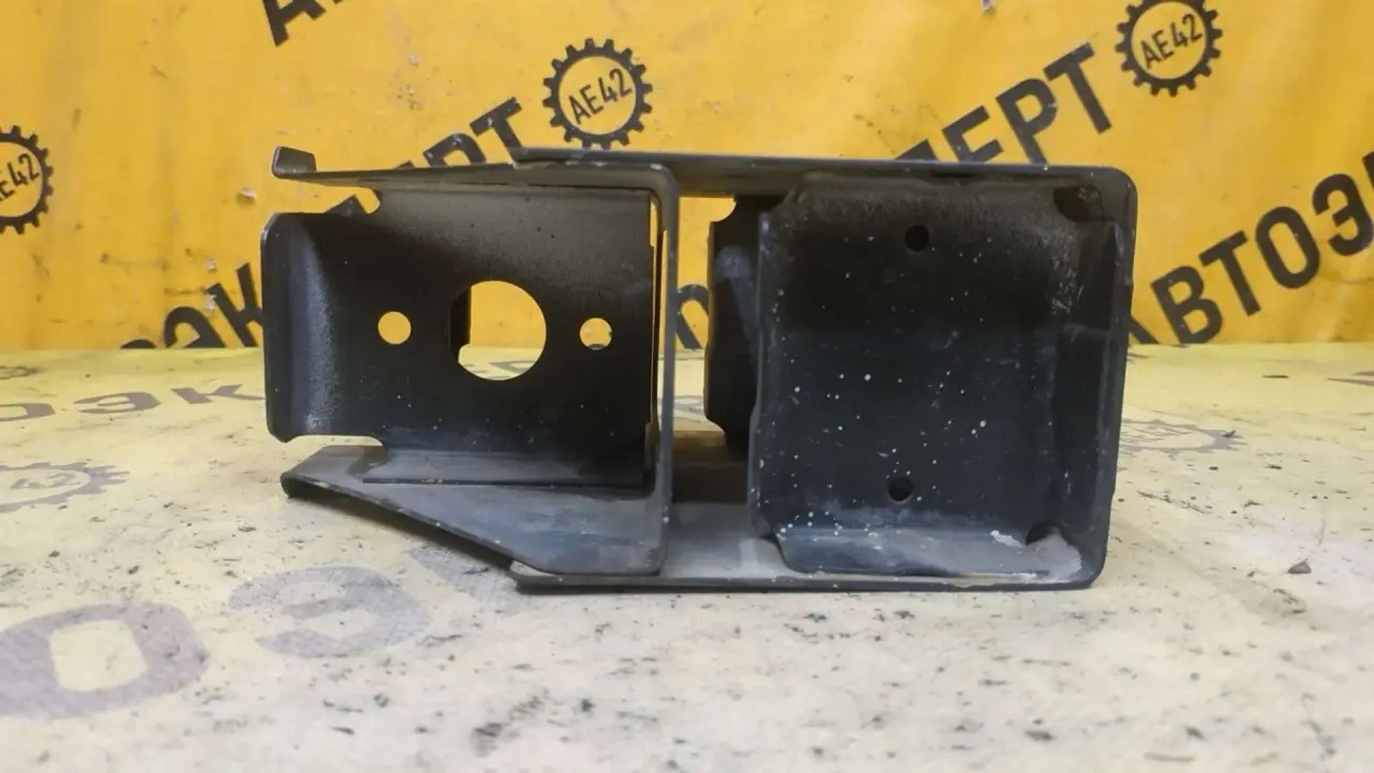 https://ycs.partsauto.market/partsauto-images/thmbs/userImages/87497919e31020c6b1c735431d06908a/part/cae957d8-c261-47e8-8eef-3b15d35083e5_1783045500296.jpg