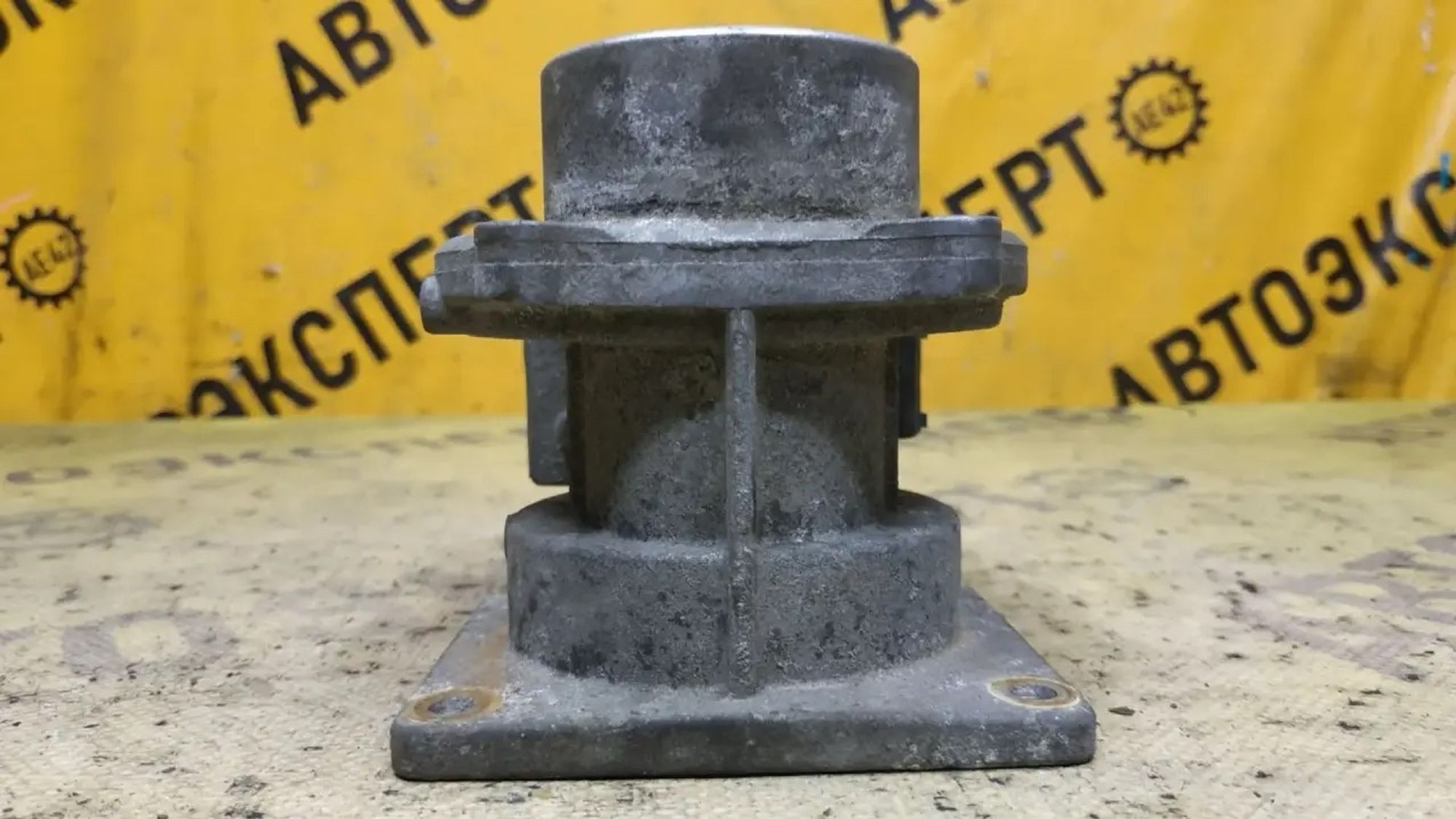 https://ycs.partsauto.market/partsauto-images/thmbs/userImages/87497919e31020c6b1c735431d06908a/part/cec7652b-316a-4bff-ad97-23fd666c7121_1788407048501.jpg