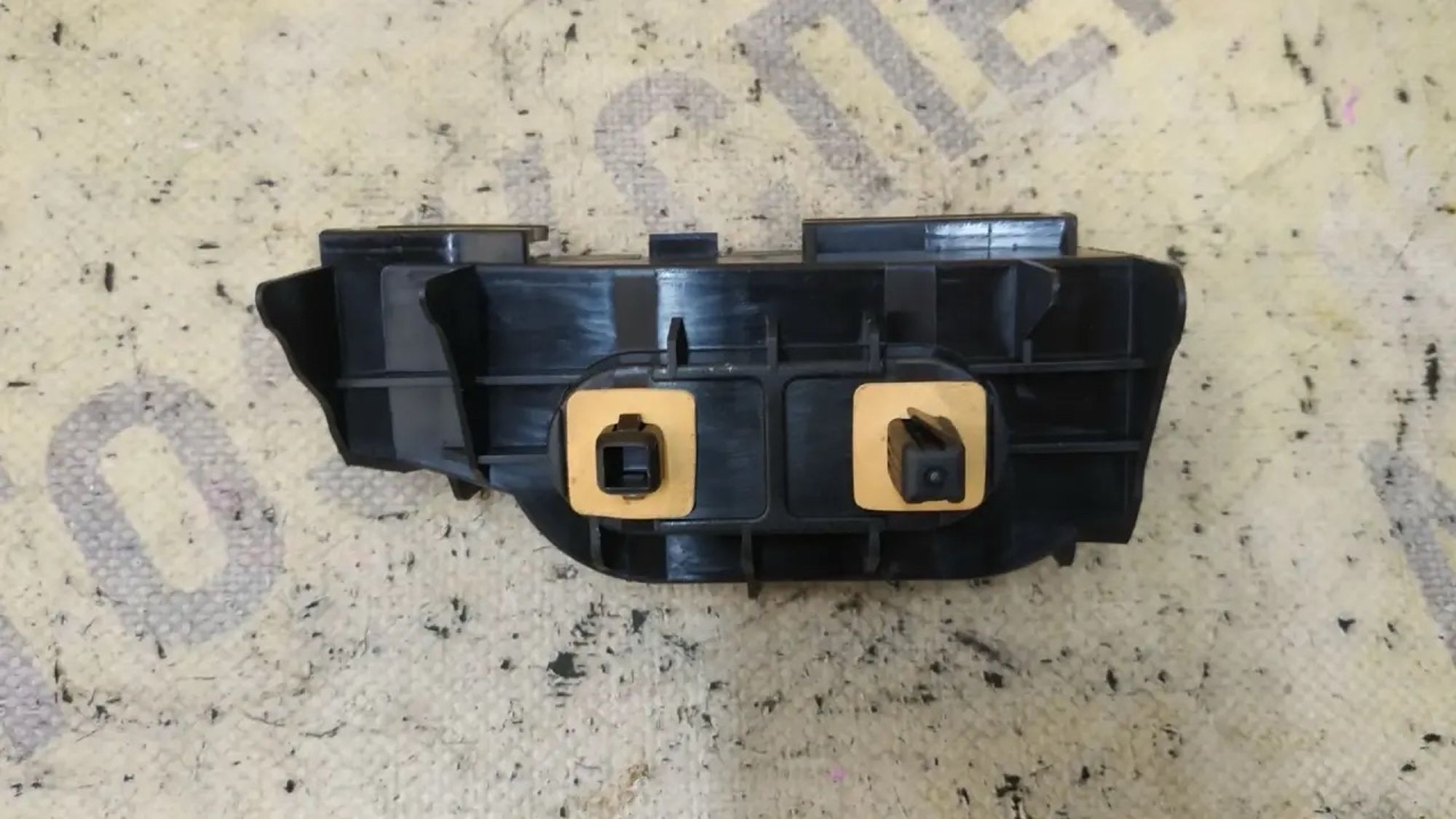 https://ycs.partsauto.market/partsauto-images/thmbs/userImages/87497919e31020c6b1c735431d06908a/part/cf57931d-6727-4015-820c-0df159cf8f93_1786605351417.jpg