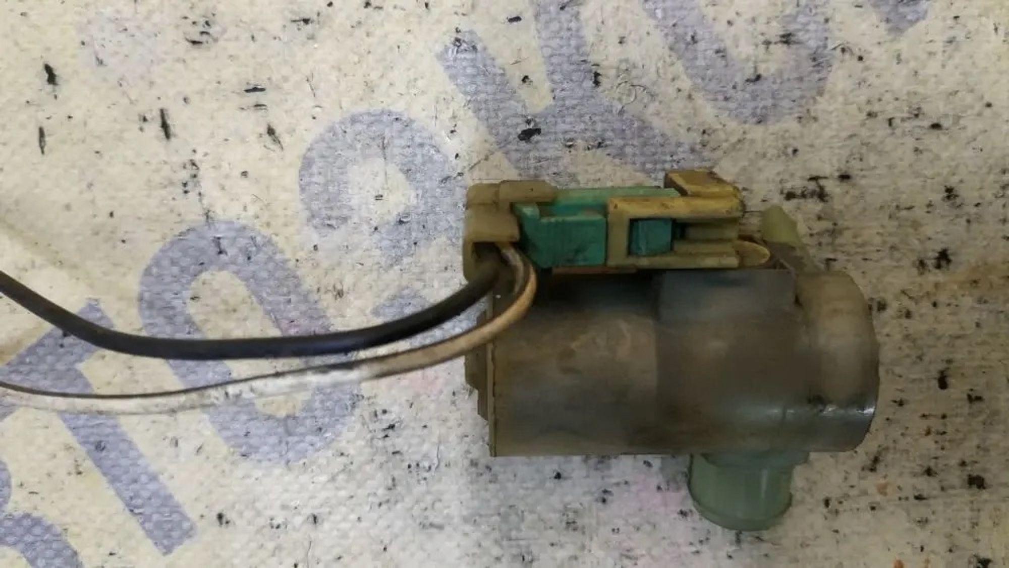 https://ycs.partsauto.market/partsauto-images/thmbs/userImages/87497919e31020c6b1c735431d06908a/part/d2d69339-dd13-4680-903c-01d93bd8e99a_1780925428195.jpg