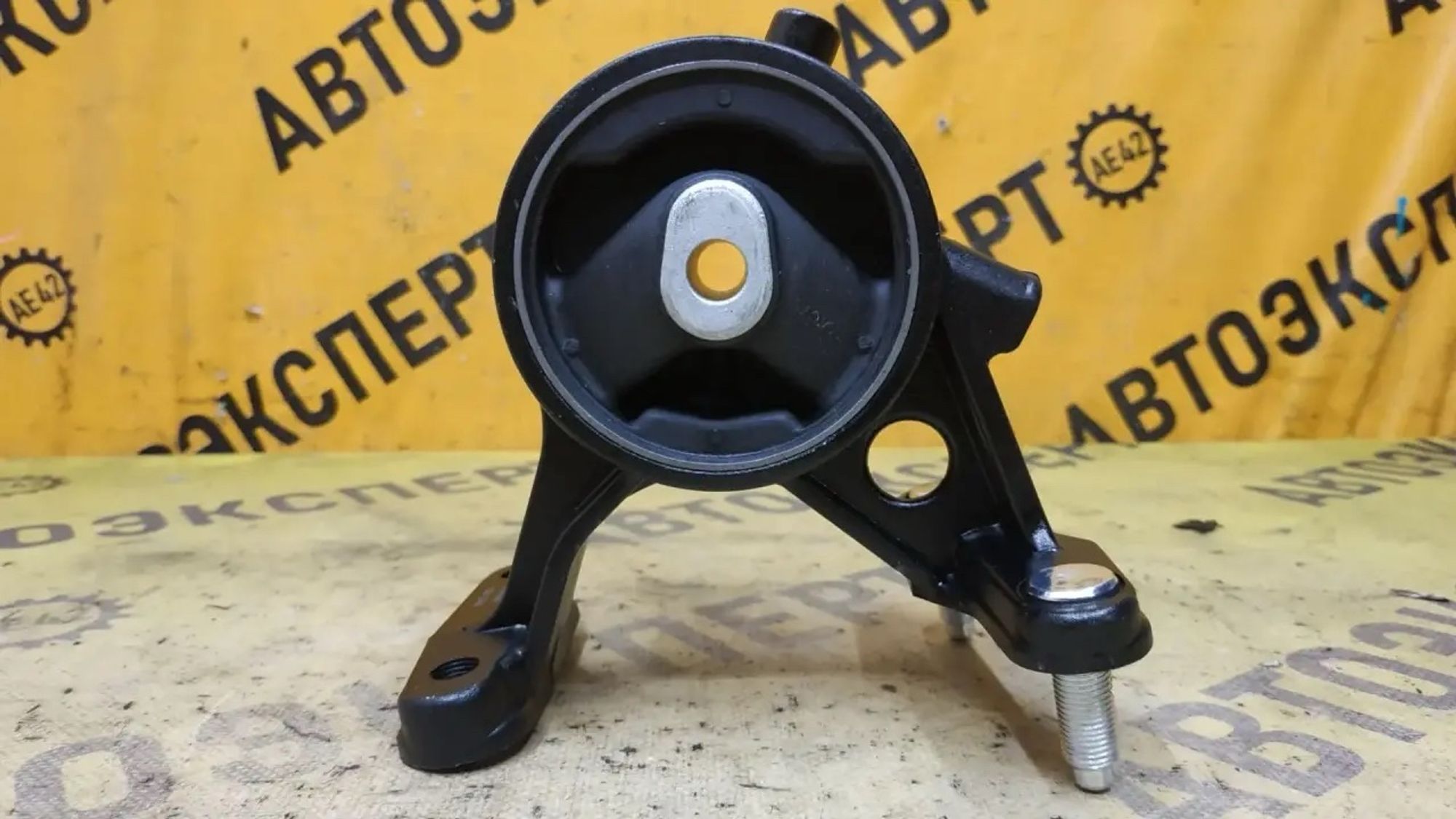https://ycs.partsauto.market/partsauto-images/thmbs/userImages/87497919e31020c6b1c735431d06908a/part/d4ce49df-475a-48c4-be8a-5d3d00c796ea_1784268138241.jpg