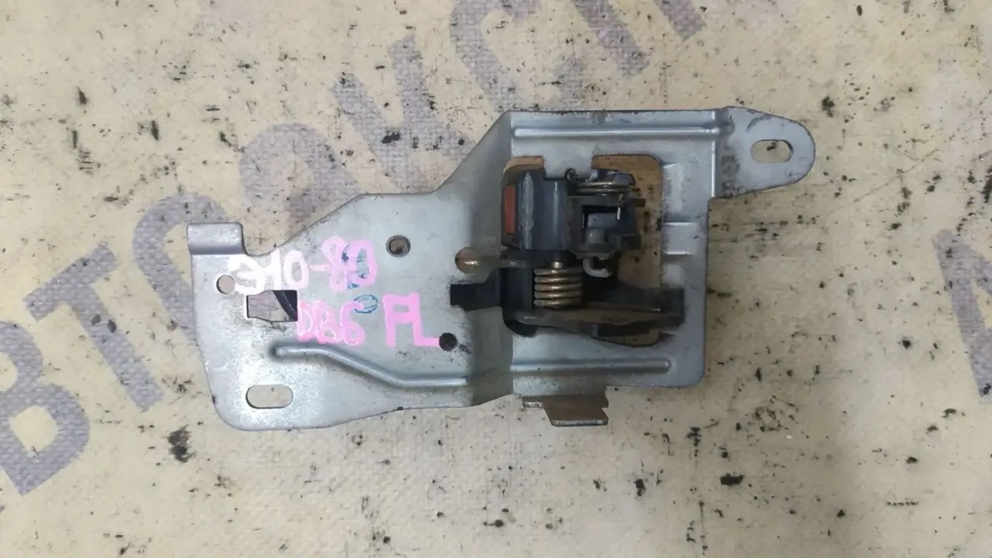 https://ycs.partsauto.market/partsauto-images/thmbs/userImages/87497919e31020c6b1c735431d06908a/part/d74b44bd-8947-4c76-8c2b-80fa08b144af_1783327464335.jpg