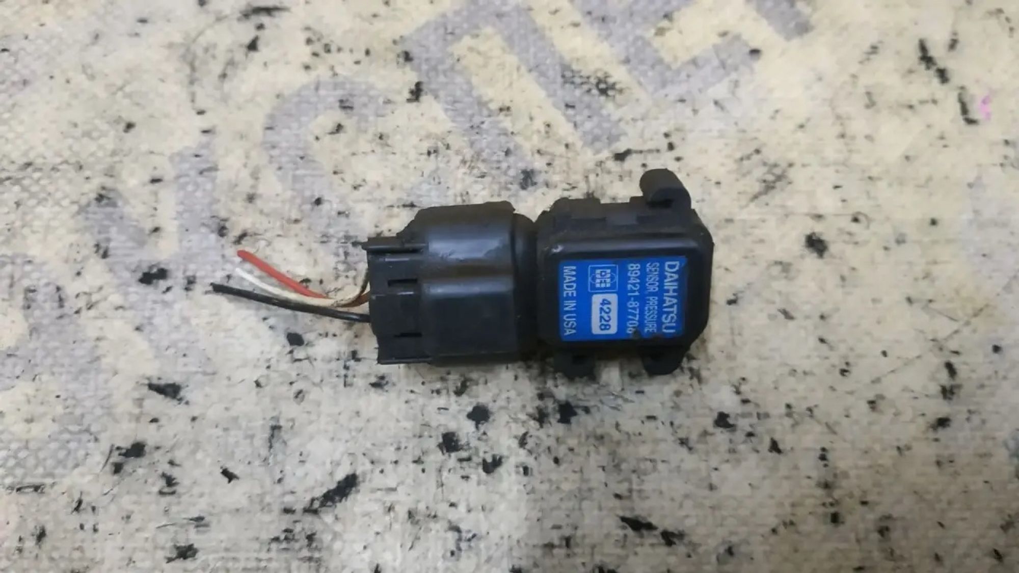 https://ycs.partsauto.market/partsauto-images/thmbs/userImages/87497919e31020c6b1c735431d06908a/part/d8be64ce-6bb3-48b0-9231-e9fde373f08b_1787022861753.jpg