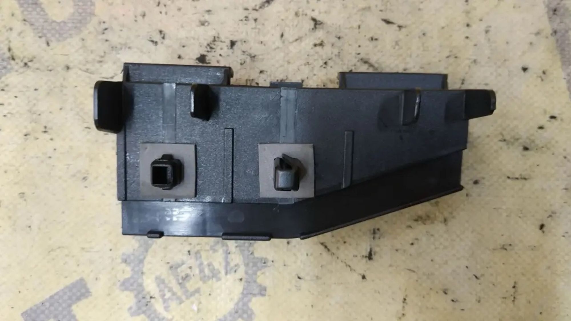 https://ycs.partsauto.market/partsauto-images/thmbs/userImages/87497919e31020c6b1c735431d06908a/part/d915c0f9-bb9a-4c7a-8ee0-2093f5052f91_1786604543998.jpg
