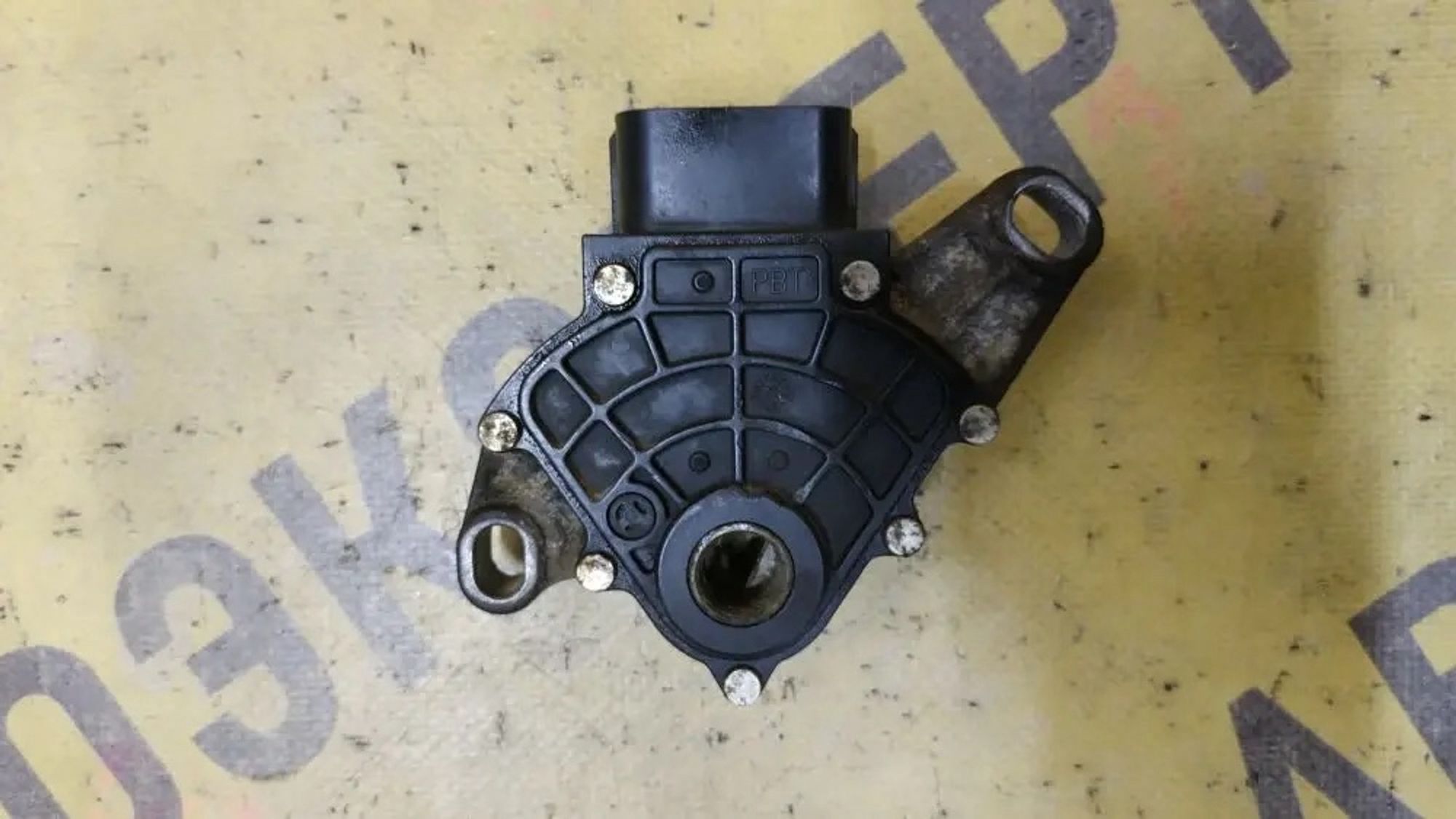 https://ycs.partsauto.market/partsauto-images/thmbs/userImages/87497919e31020c6b1c735431d06908a/part/da6f1ec0-3934-44c8-a47b-9ac3beaa2965_1776407361410.jpg