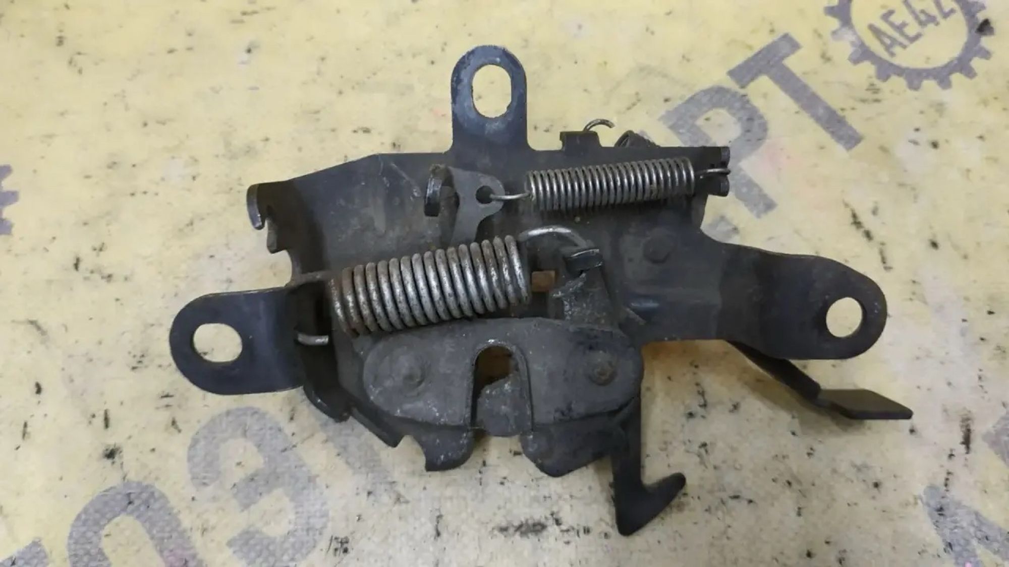 https://ycs.partsauto.market/partsauto-images/thmbs/userImages/87497919e31020c6b1c735431d06908a/part/ddb7096a-b0be-4233-b0c9-6e19746f2a02_1781834403534.jpg