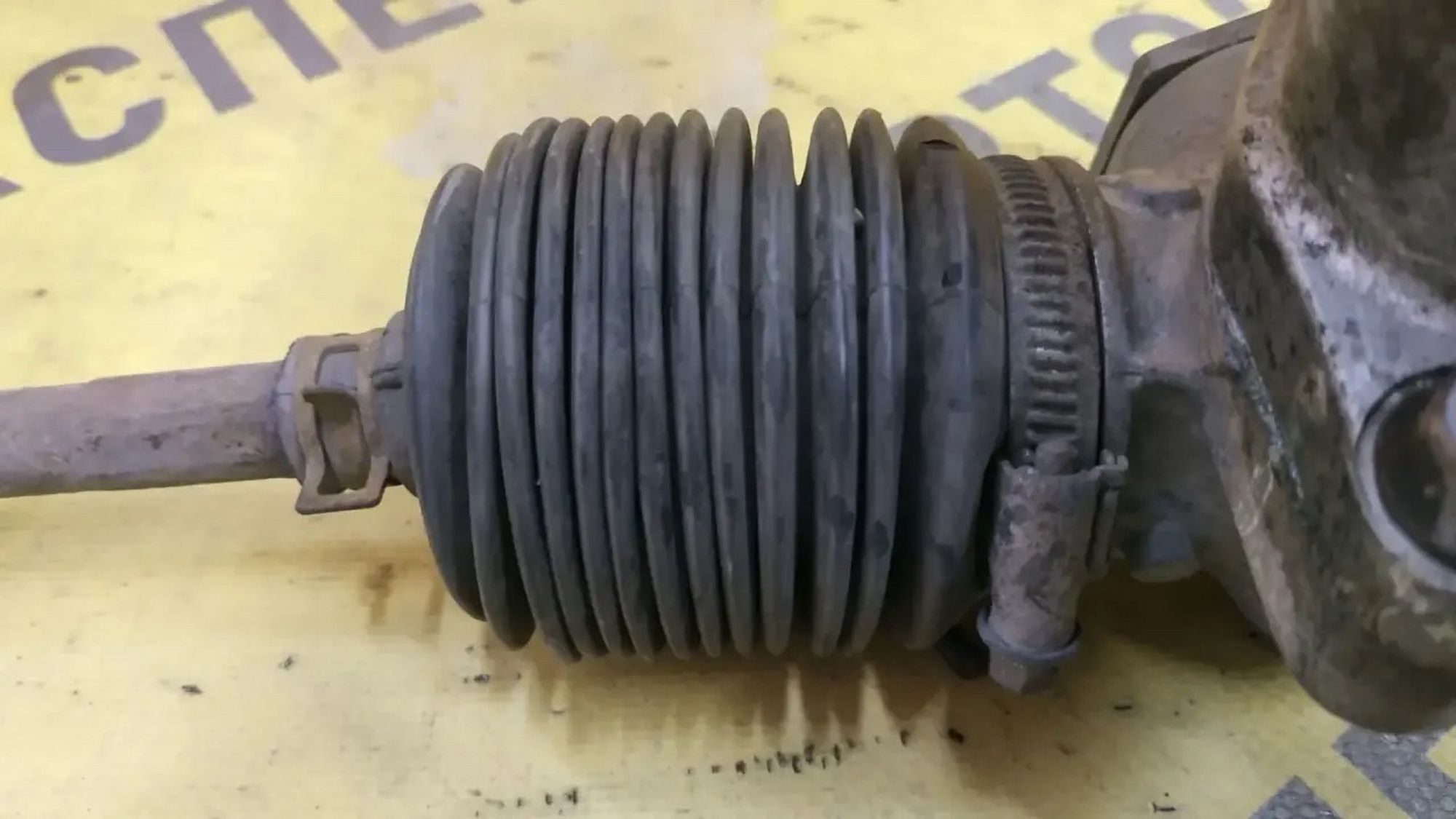 https://ycs.partsauto.market/partsauto-images/thmbs/userImages/87497919e31020c6b1c735431d06908a/part/e04b7c8a-321c-475e-84ab-1c281f2d38da_1784614787819.jpg