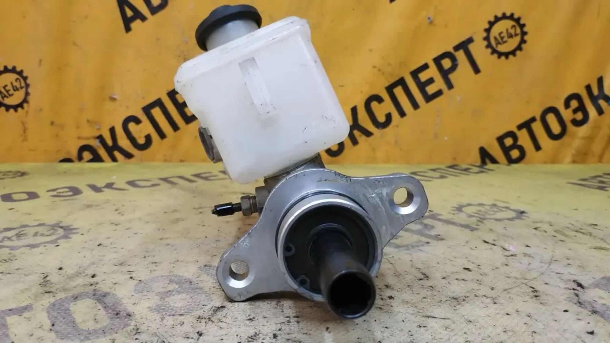 https://ycs.partsauto.market/partsauto-images/thmbs/userImages/87497919e31020c6b1c735431d06908a/part/e0d16616-bd8b-4d95-8c3a-a1f3e55581fb_1783677180556.jpg