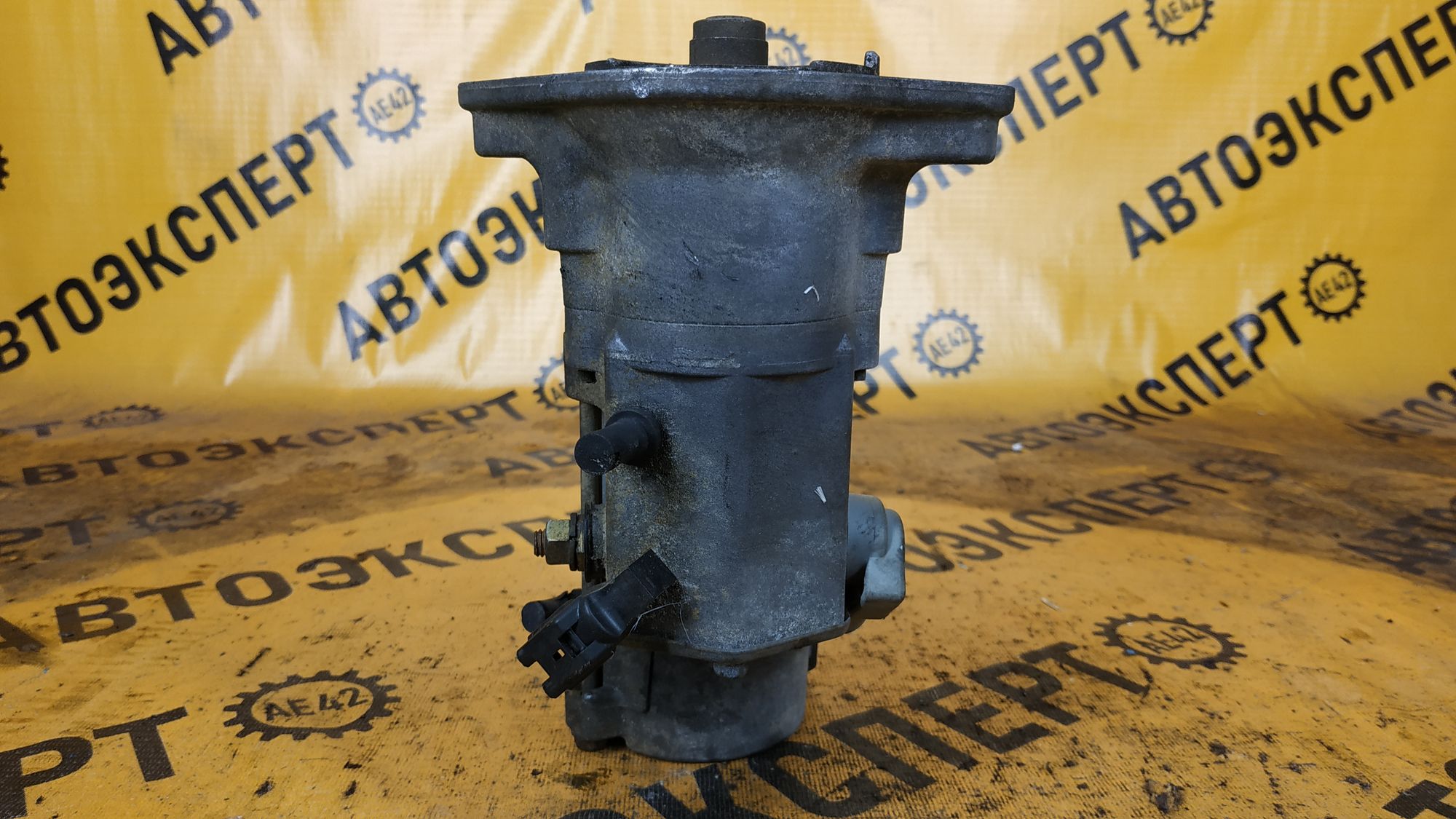 https://ycs.partsauto.market/partsauto-images/thmbs/userImages/87497919e31020c6b1c735431d06908a/part/e151bd70-75dd-4fc6-bfb1-1ea17f51e2a8_1708507010565.jpg