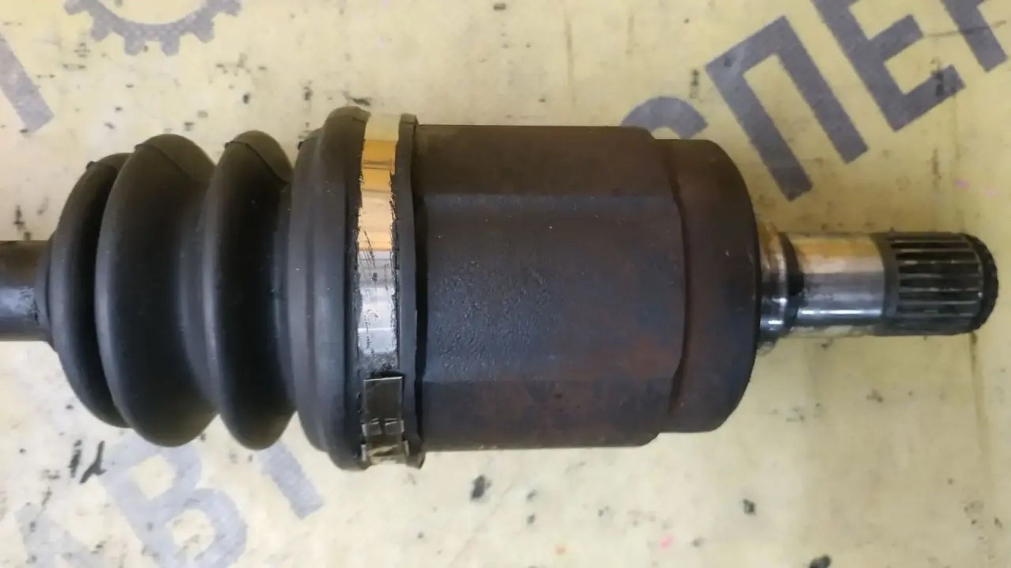 https://ycs.partsauto.market/partsauto-images/thmbs/userImages/87497919e31020c6b1c735431d06908a/part/e1638d64-a5d5-411e-a0bc-b40bc0ae3d3f_1785466550220.jpg