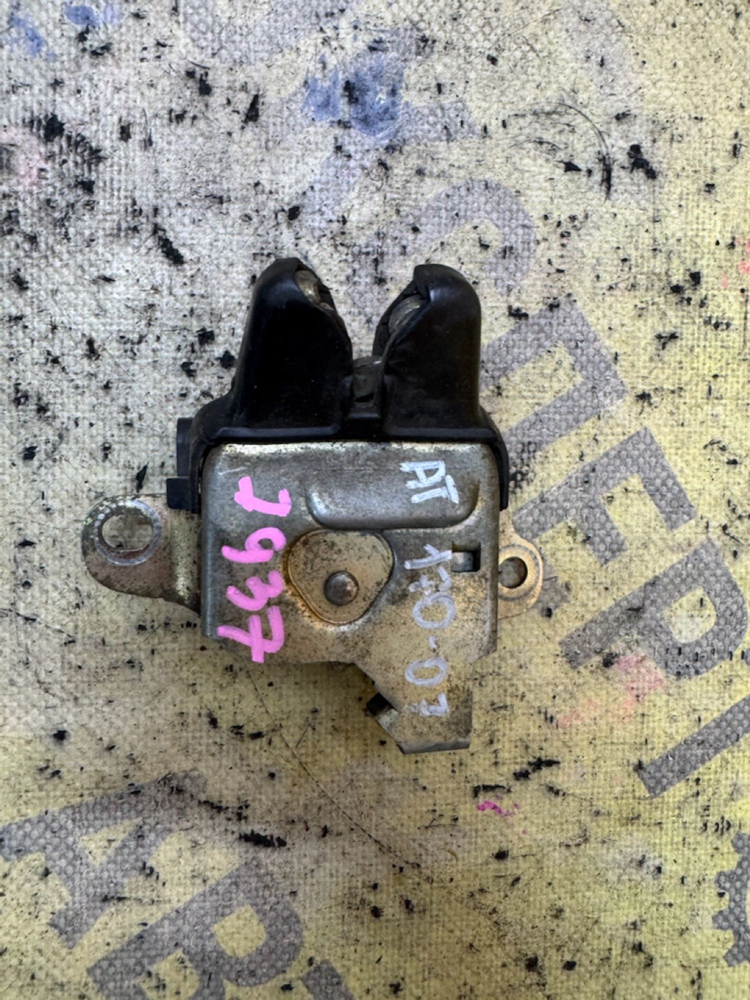https://ycs.partsauto.market/partsauto-images/thmbs/userImages/87497919e31020c6b1c735431d06908a/part/e1a3b0c5-1ea5-4642-8424-468919ba2a31_1787115613931.jpg