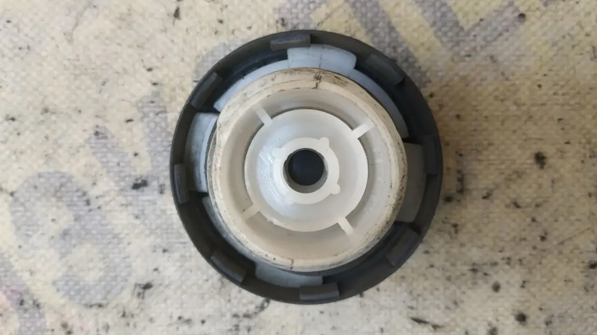 https://ycs.partsauto.market/partsauto-images/thmbs/userImages/87497919e31020c6b1c735431d06908a/part/e22d5f5e-8d22-4ccb-8dc6-04c37847d396_1784609066571.jpg