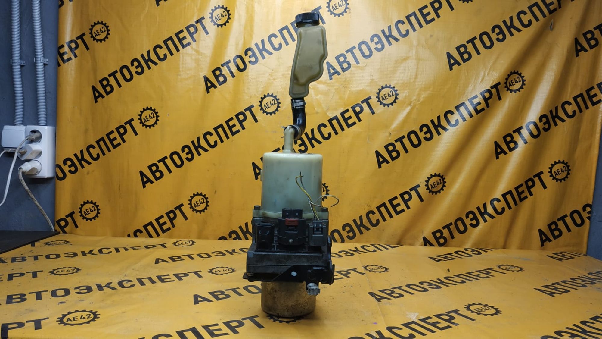 https://ycs.partsauto.market/partsauto-images/thmbs/userImages/87497919e31020c6b1c735431d06908a/part/e3798766-fc76-495b-b70e-e05b5ce46cb8_1741666955431.jpg