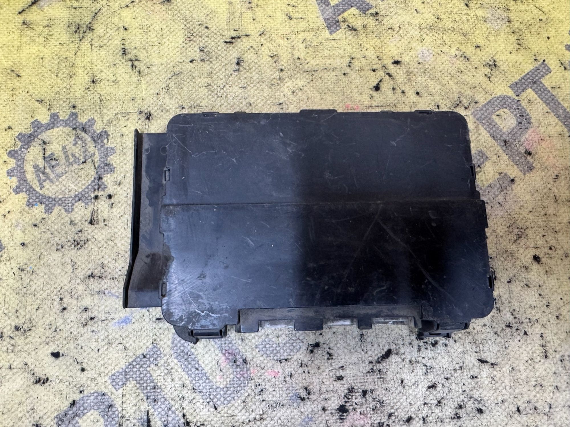https://ycs.partsauto.market/partsauto-images/thmbs/userImages/87497919e31020c6b1c735431d06908a/part/e591e22a-f58b-4abb-a755-a79a9dc51086_1787550466491.jpg