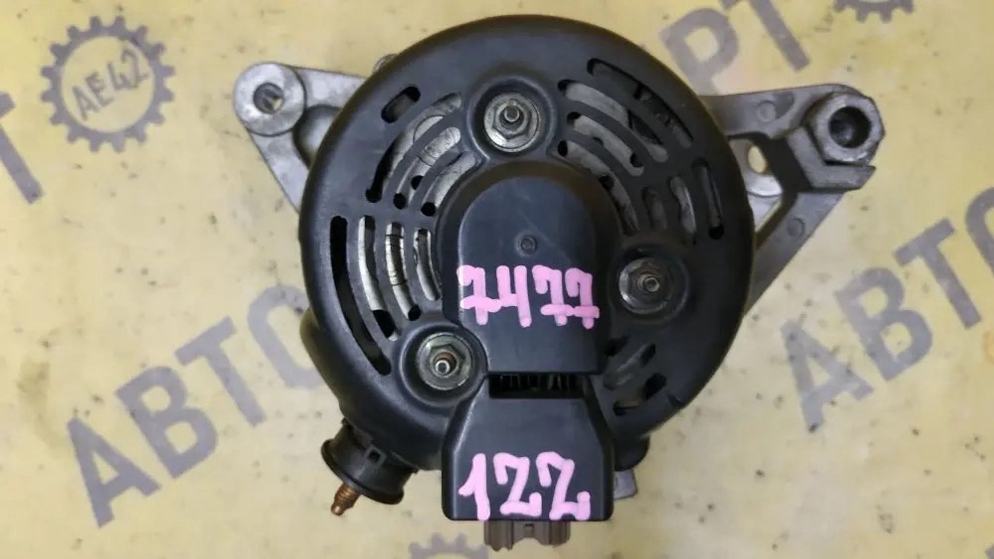https://ycs.partsauto.market/partsauto-images/thmbs/userImages/87497919e31020c6b1c735431d06908a/part/e5f2dc33-4a55-4ed3-8502-80393d20bd1e_1777543588242.jpg