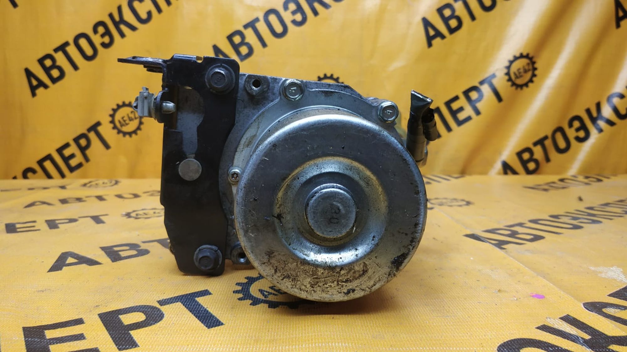 https://ycs.partsauto.market/partsauto-images/thmbs/userImages/87497919e31020c6b1c735431d06908a/part/e6f5b5f2-9f8f-40cb-84d5-9e21c2c37ffc_1741667158484.jpg