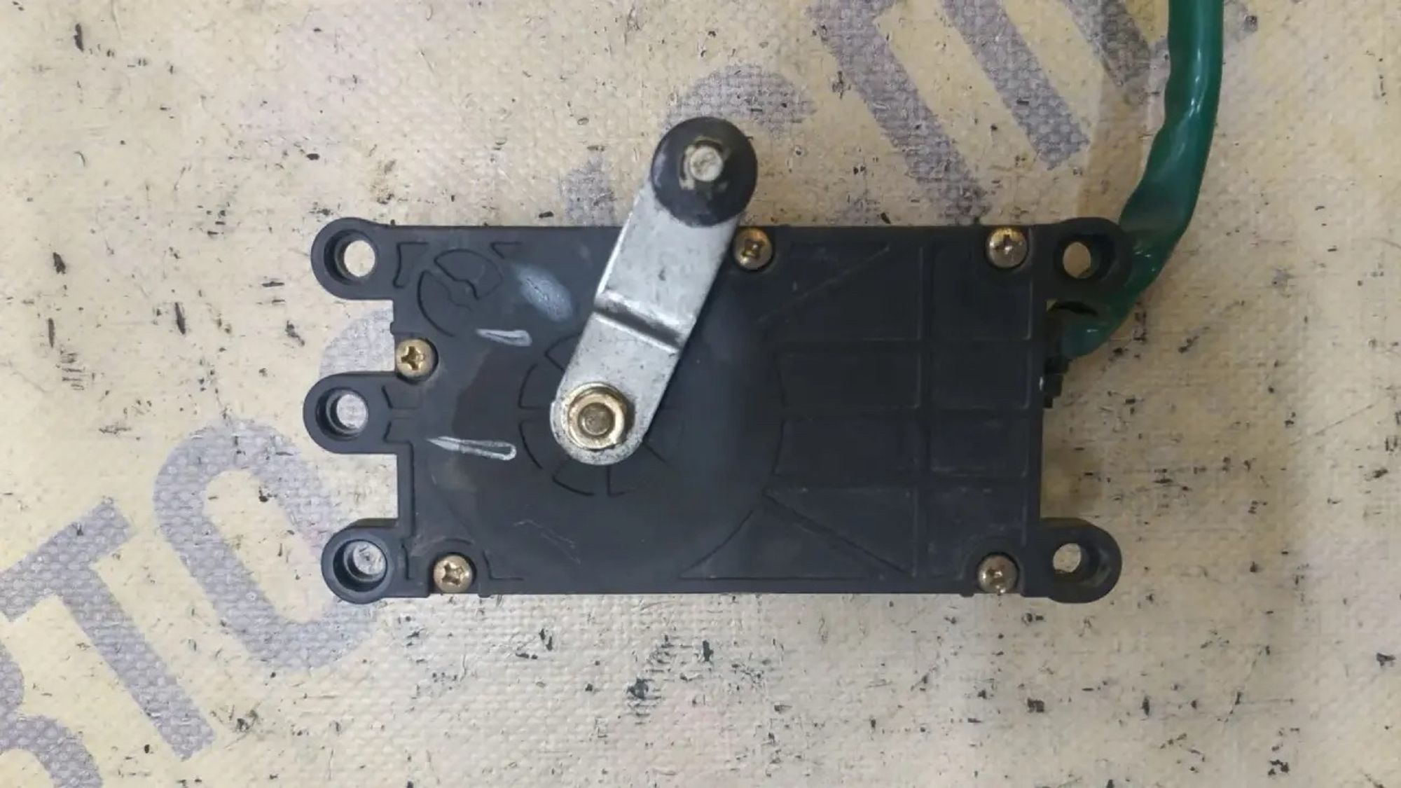 https://ycs.partsauto.market/partsauto-images/thmbs/userImages/87497919e31020c6b1c735431d06908a/part/e8333d1e-5f3c-4d52-9347-d90004037ea6_1782896702625.jpg