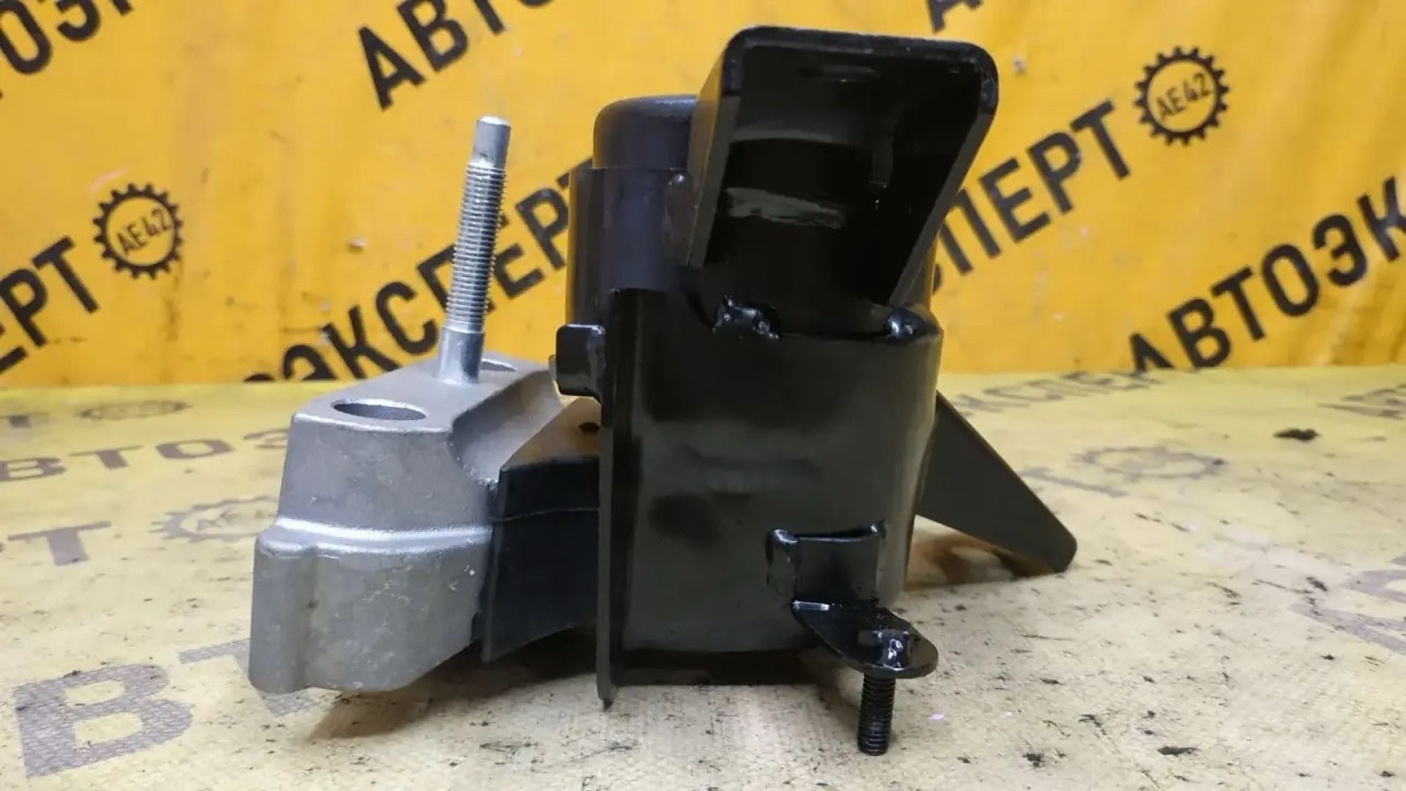 https://ycs.partsauto.market/partsauto-images/thmbs/userImages/87497919e31020c6b1c735431d06908a/part/e8356131-dc45-440d-9ea7-b21ae5ce568b_1784268128361.jpg