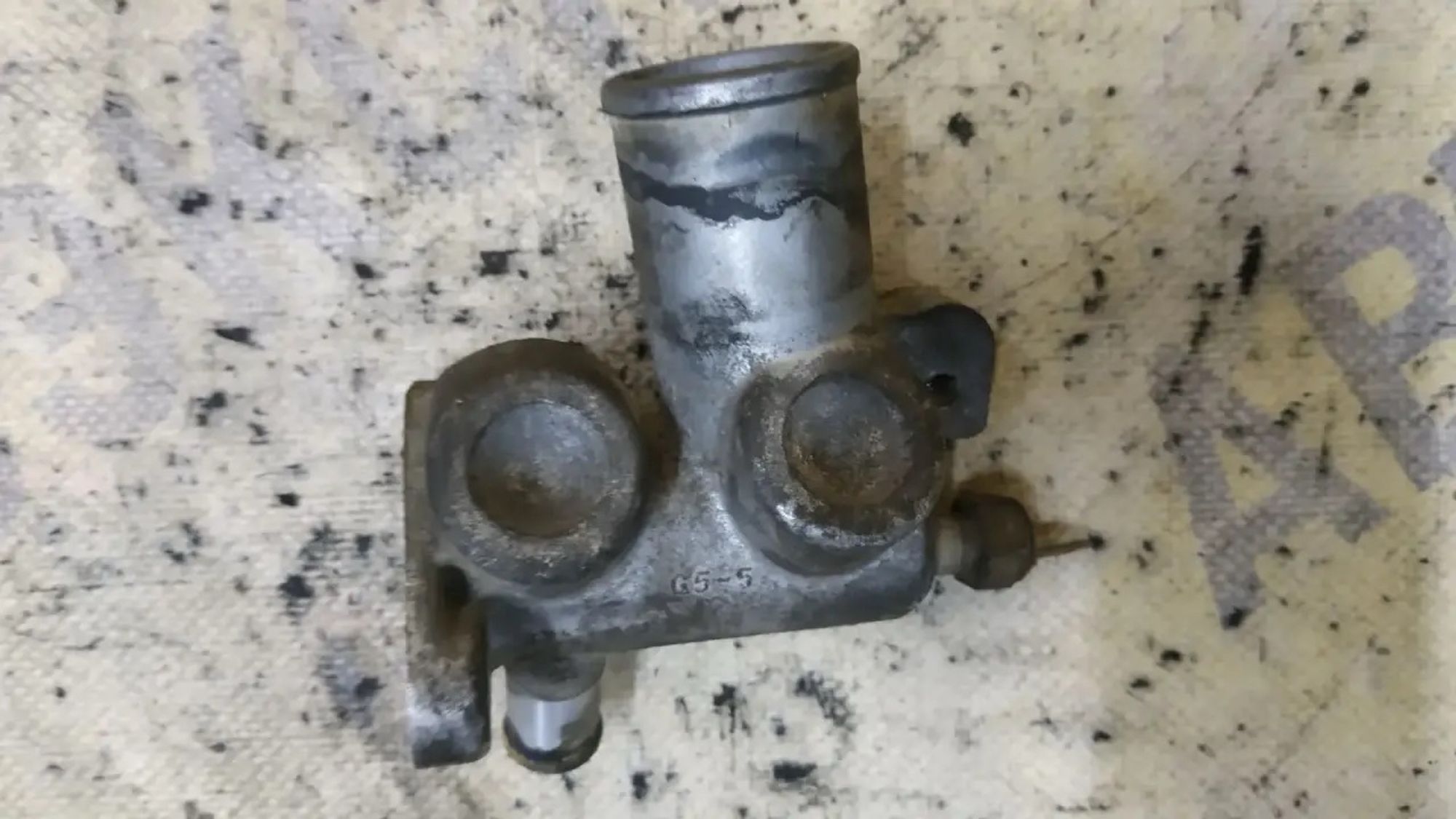 https://ycs.partsauto.market/partsauto-images/thmbs/userImages/87497919e31020c6b1c735431d06908a/part/ea8f8f0e-dd1d-463a-b1a6-5f62bb59bd5d_1787022917742.jpg