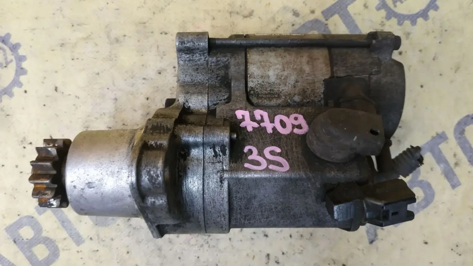 https://ycs.partsauto.market/partsauto-images/thmbs/userImages/87497919e31020c6b1c735431d06908a/part/ed176ca4-c3e0-499b-98b4-5c776bedf66f_1781596459473.jpg