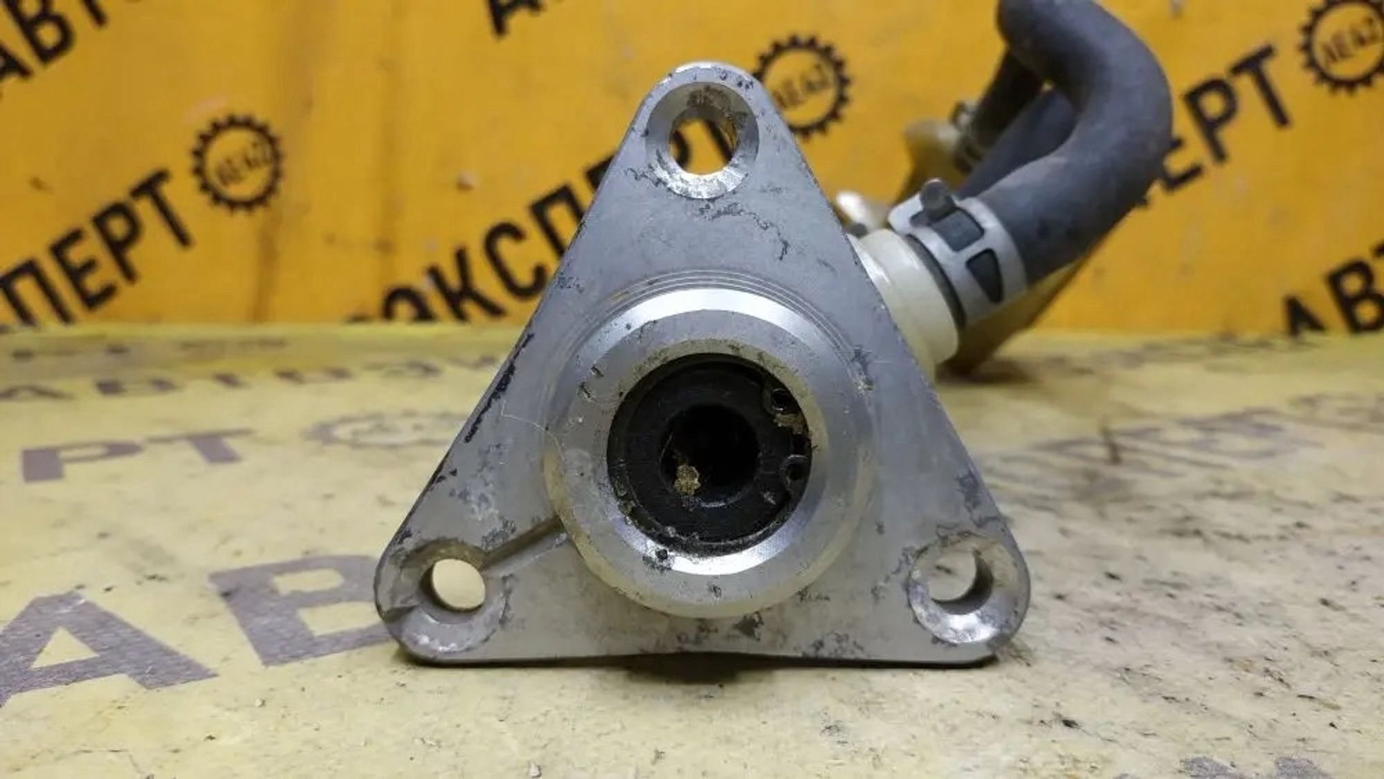 https://ycs.partsauto.market/partsauto-images/thmbs/userImages/87497919e31020c6b1c735431d06908a/part/ed481bcf-78e5-4c66-9ce0-e29c2680fc48_1780925562382.jpg