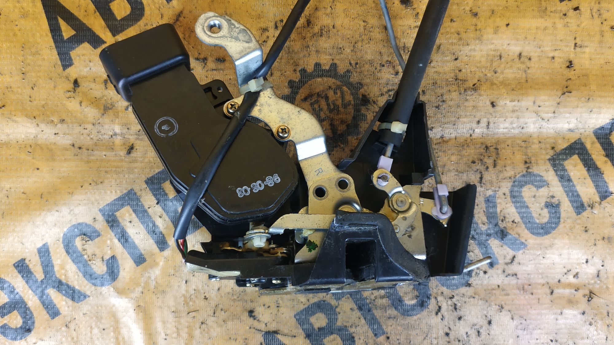 https://ycs.partsauto.market/partsauto-images/thmbs/userImages/87497919e31020c6b1c735431d06908a/part/ee46e7cb-f243-4f96-bae9-3945ff534c7f_1724739347936.jpg