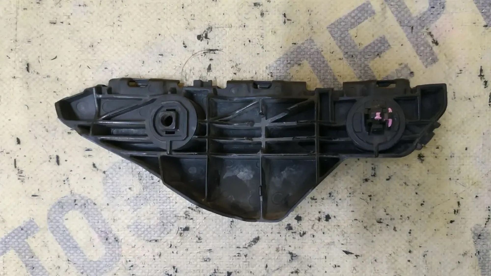 https://ycs.partsauto.market/partsauto-images/thmbs/userImages/87497919e31020c6b1c735431d06908a/part/ee50f05c-21b4-4239-8efd-f7dedda05458_1786605468435.jpg