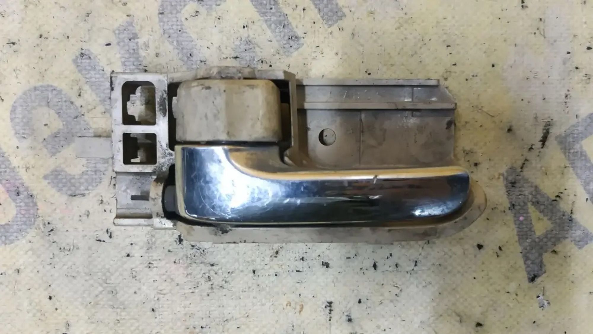 https://ycs.partsauto.market/partsauto-images/thmbs/userImages/87497919e31020c6b1c735431d06908a/part/f07caf9a-e9f1-4167-b6c6-12338297c70d_1781834380803.jpg