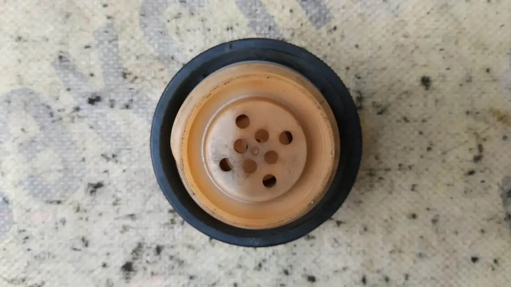 https://ycs.partsauto.market/partsauto-images/thmbs/userImages/87497919e31020c6b1c735431d06908a/part/fa725acd-9cf6-41f2-9048-2490a3524e3f_1785132468165.jpg