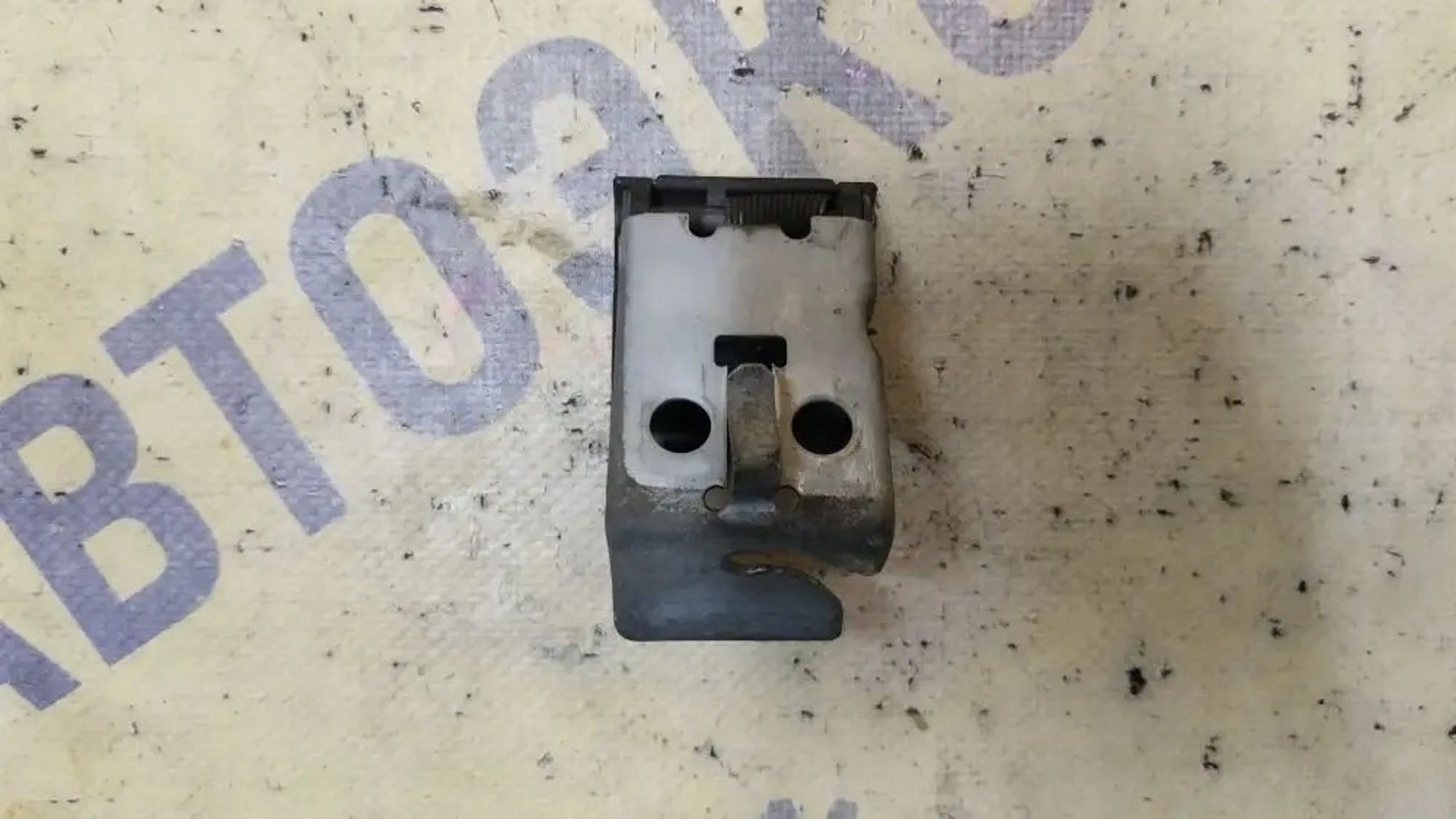 https://ycs.partsauto.market/partsauto-images/thmbs/userImages/87497919e31020c6b1c735431d06908a/part/fd022d28-722d-48b0-a7bd-83ebb11eda91_1777463825190.jpg
