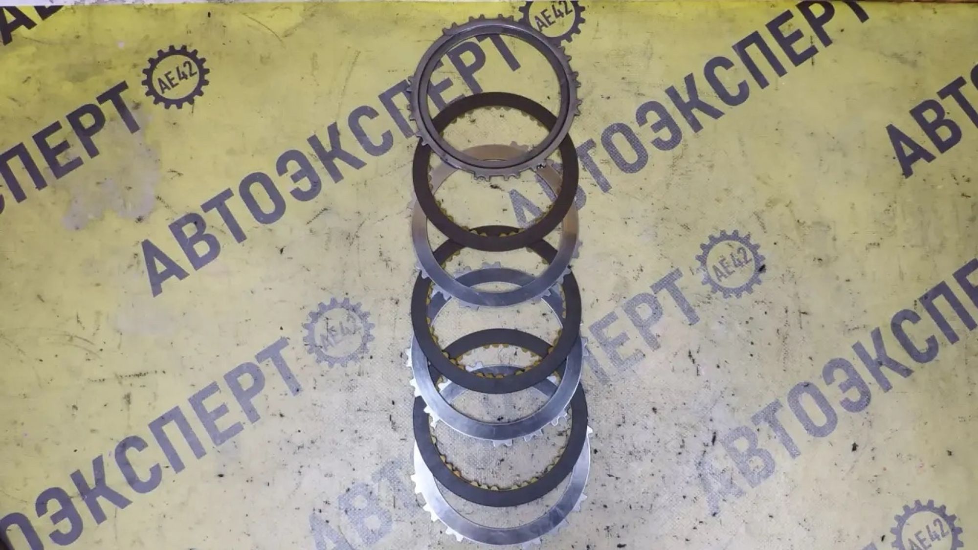 https://ycs.partsauto.market/partsauto-images/thmbs/userImages/87497919e31020c6b1c735431d06908a/part/fe7989d5-2e8a-45e6-86e5-9c66916c7c99_1785123350839.jpg