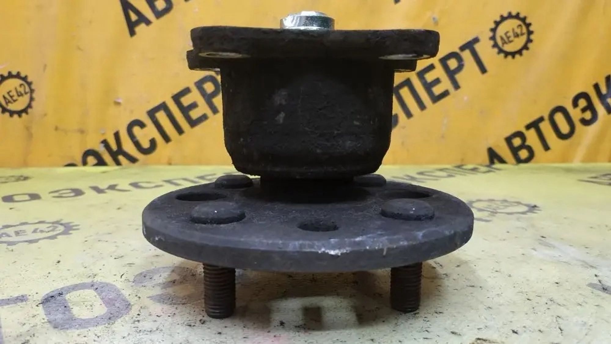 https://ycs.partsauto.market/partsauto-images/thmbs/userImages/87497919e31020c6b1c735431d06908a/part/fed5eb21-e517-4ff5-aed6-129fda937b4c_1777523699247.jpg
