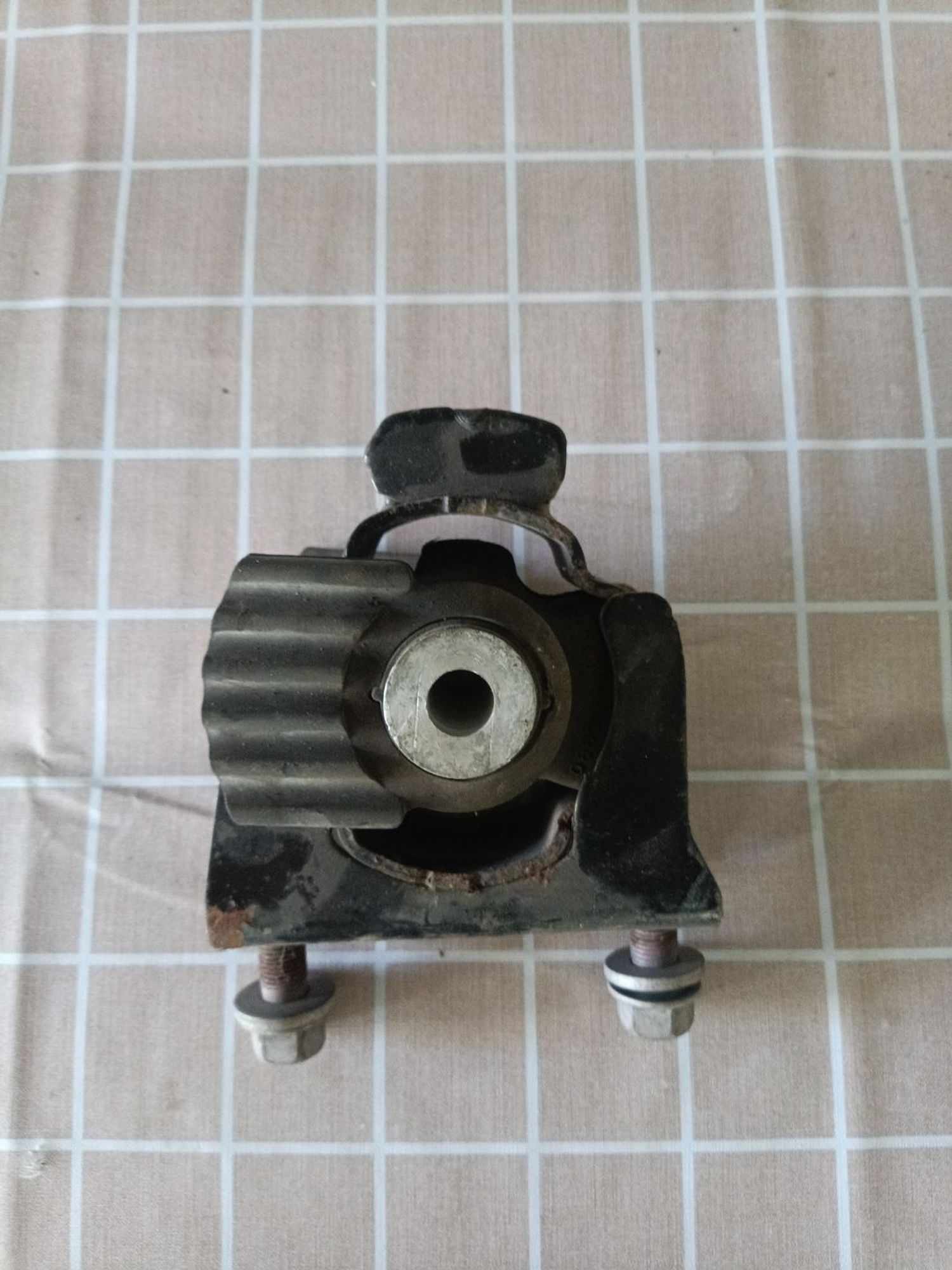 https://ycs.partsauto.market/partsauto-images/thmbs/userImages/a19a1494006c0851879c8cd6f3827d7d/part/02593c16-8540-4e15-bfdd-ff8b2e116e87_1782720197431.jpg