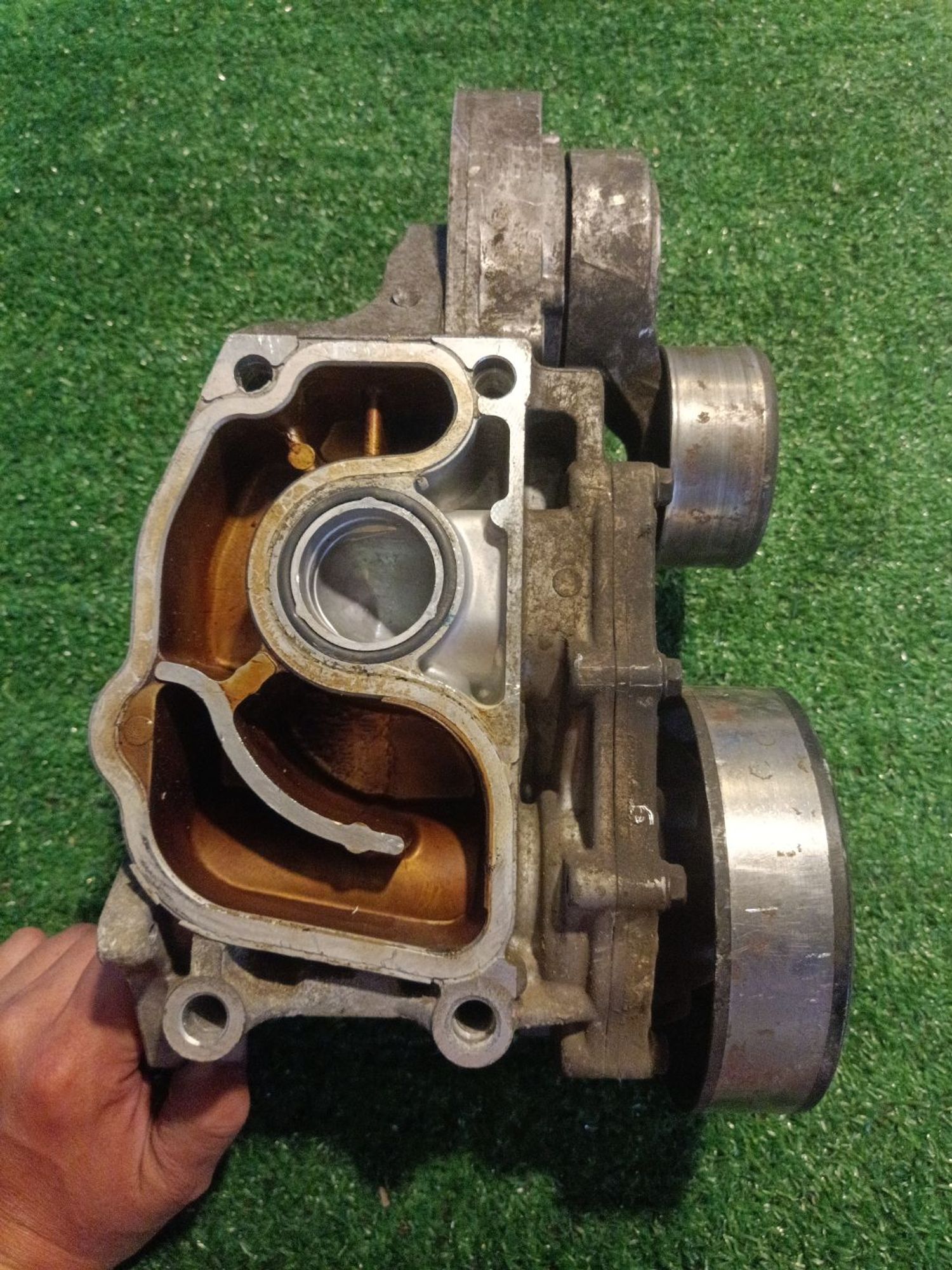 https://ycs.partsauto.market/partsauto-images/thmbs/userImages/a19a1494006c0851879c8cd6f3827d7d/part/06fe8a06-325f-4d0f-a836-b9185313af77_1782754175752.jpg