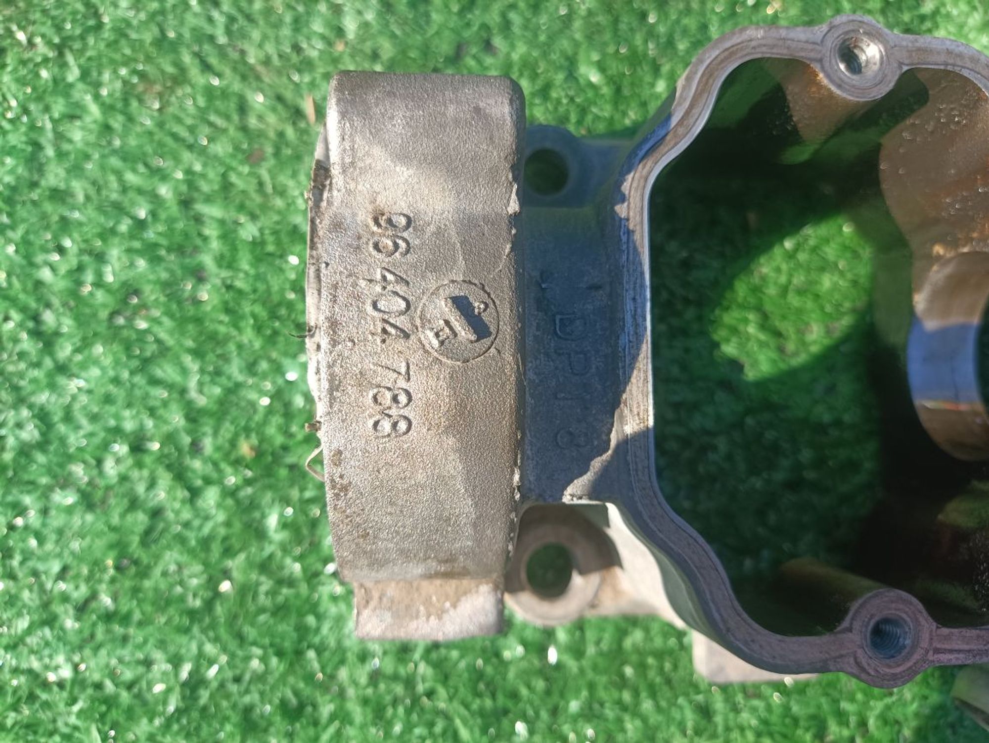 https://ycs.partsauto.market/partsauto-images/thmbs/userImages/a19a1494006c0851879c8cd6f3827d7d/part/0b1e1d53-74c3-42db-9437-f745a1a58d12_1778594657707.jpg