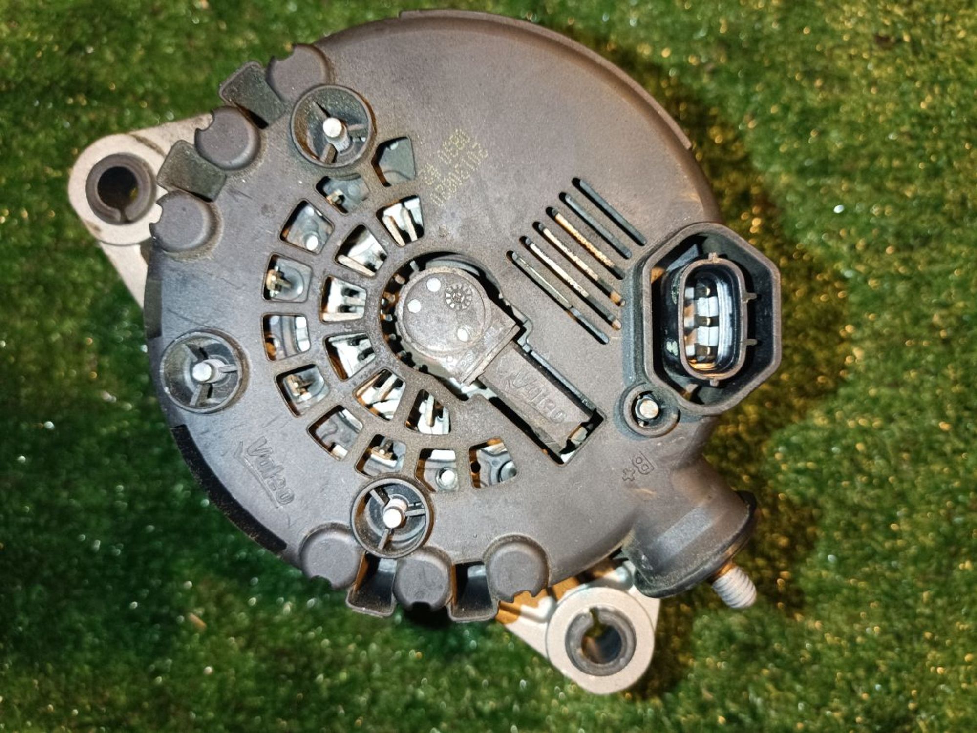 https://ycs.partsauto.market/partsauto-images/thmbs/userImages/a19a1494006c0851879c8cd6f3827d7d/part/15424e1b-f6d1-4f17-8867-e5220a869ac2_1779389191652.jpg