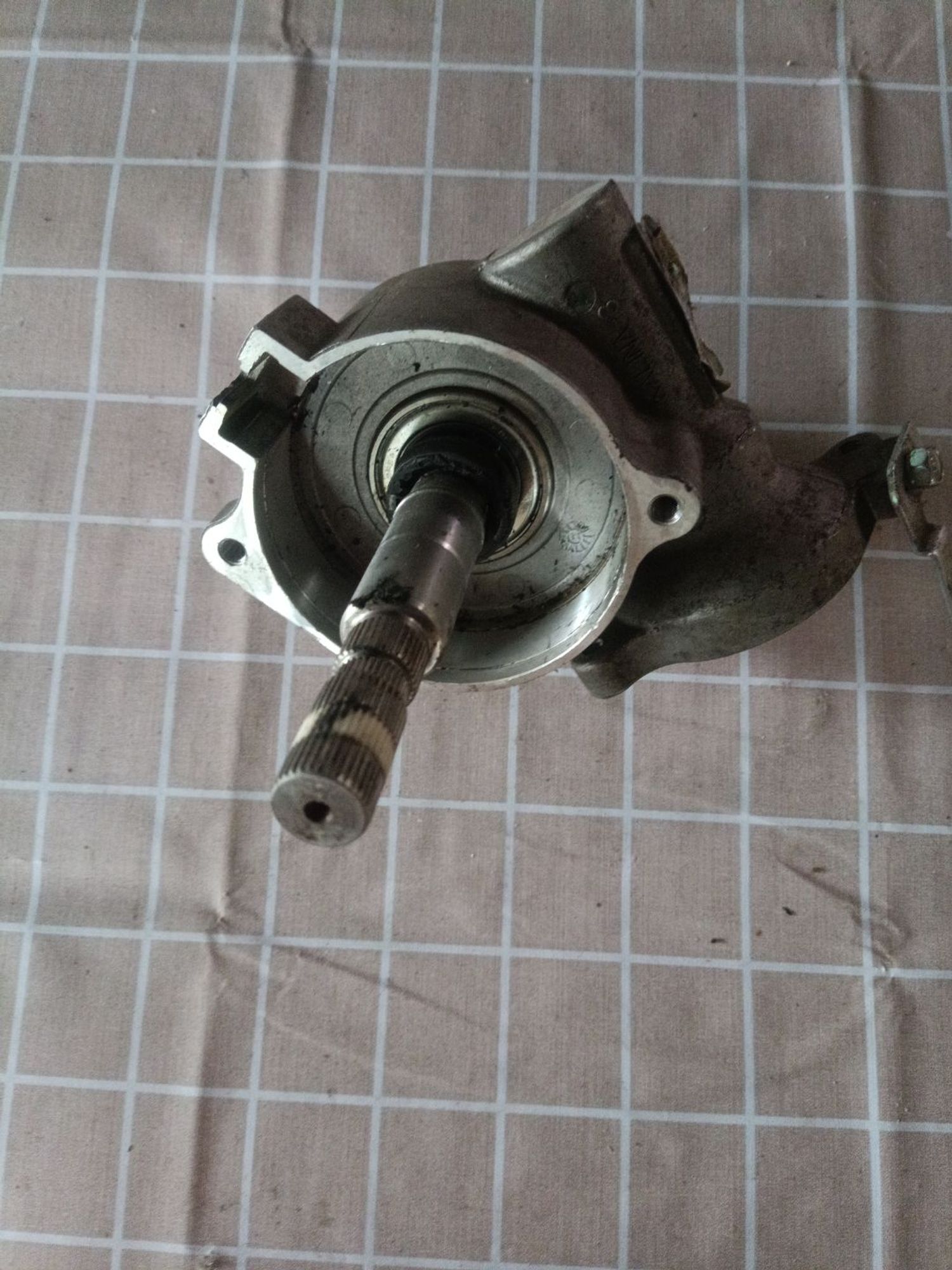 https://ycs.partsauto.market/partsauto-images/thmbs/userImages/a19a1494006c0851879c8cd6f3827d7d/part/1a5713b4-991d-45bd-98c2-04bd6b8d2ae2_1782191698507.jpg