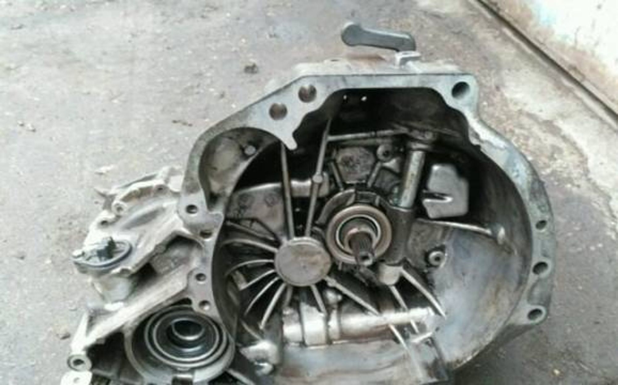 https://ycs.partsauto.market/partsauto-images/thmbs/userImages/a19a1494006c0851879c8cd6f3827d7d/part/1ee13529-2318-46bf-a66e-d711d8f8f68d_1776668089746.jpg