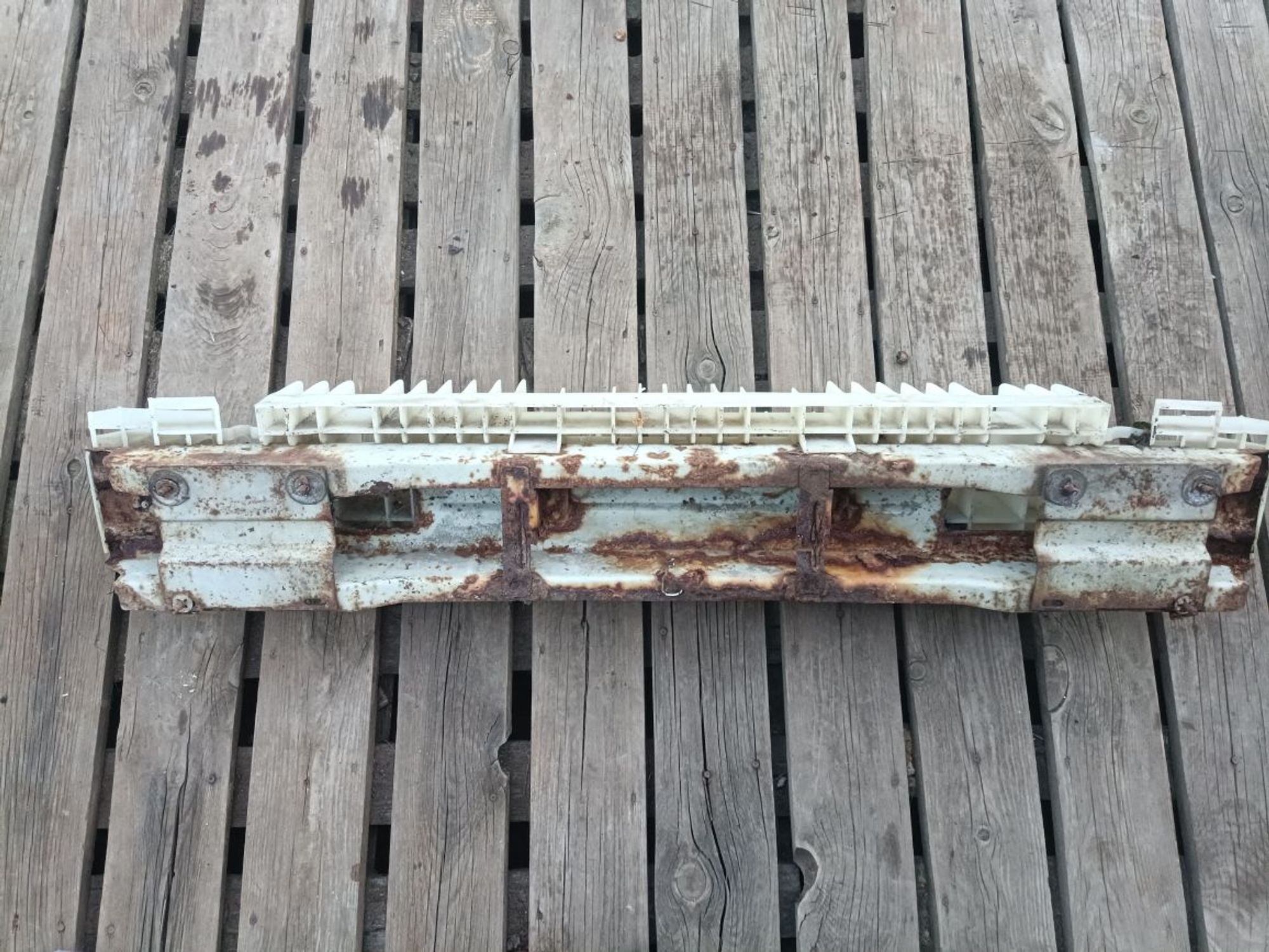 https://ycs.partsauto.market/partsauto-images/thmbs/userImages/a19a1494006c0851879c8cd6f3827d7d/part/20f33346-7776-4fb0-978e-aae42e79c04b_1778604117484.jpg